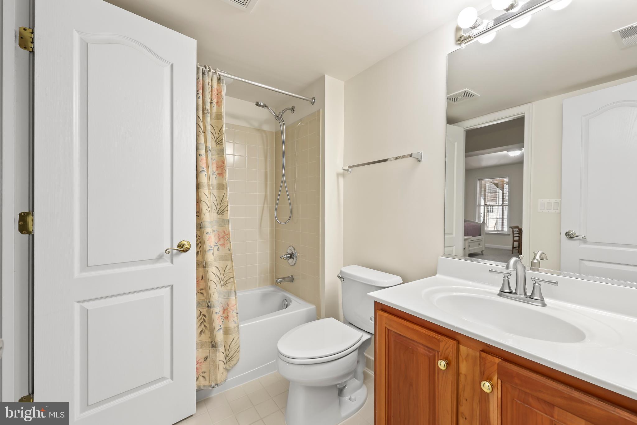 BROADLANDS - Residential