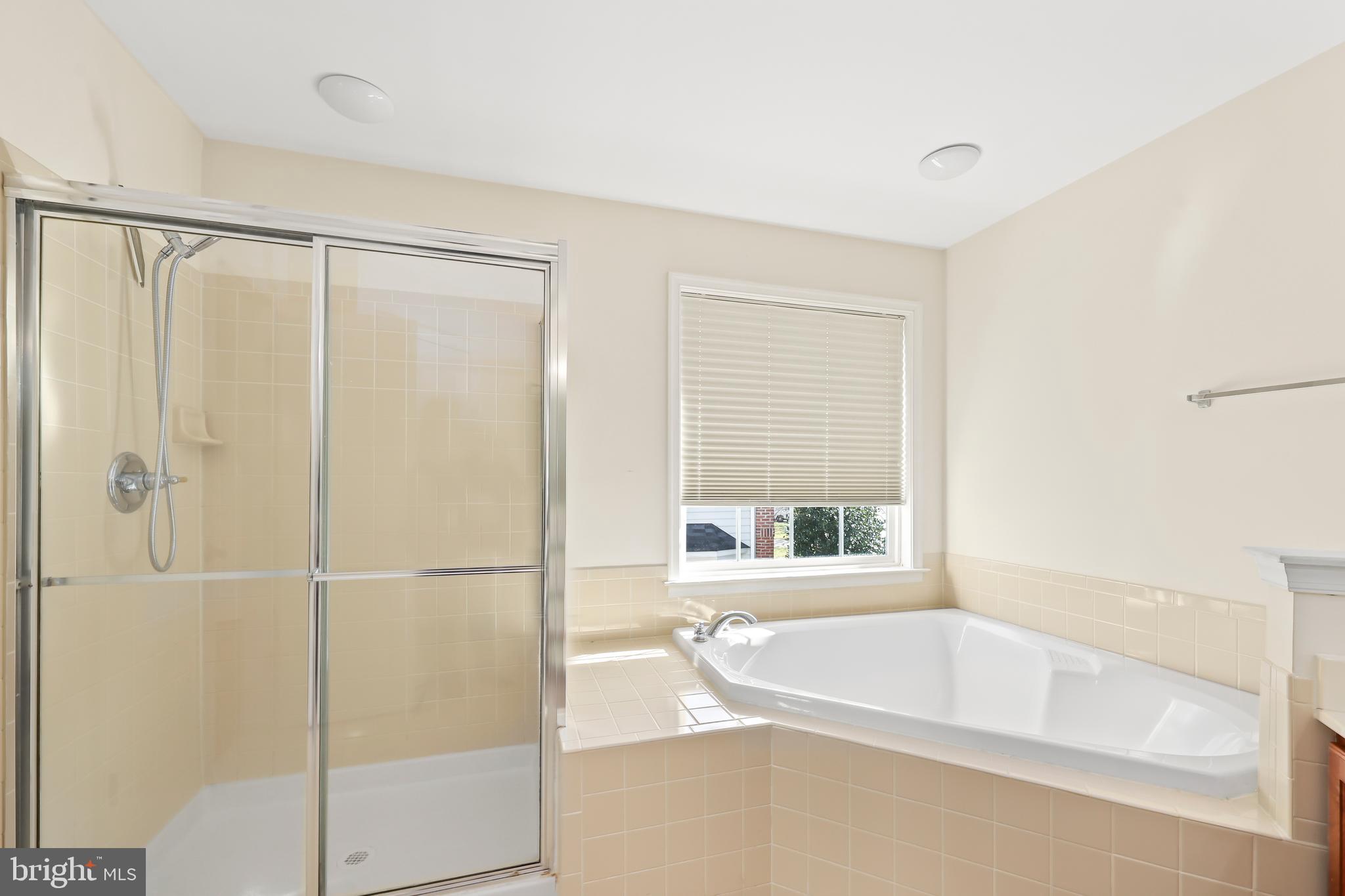 BROADLANDS - Residential