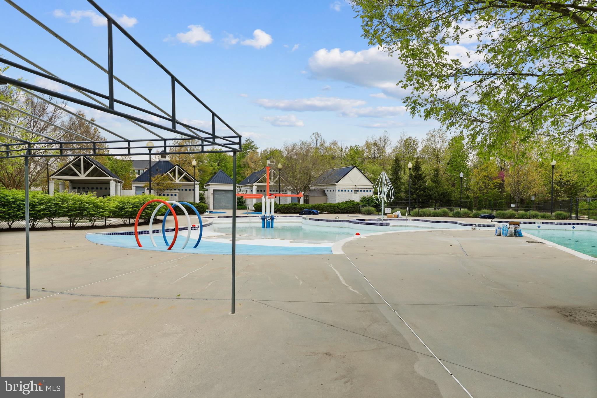 BROADLANDS - Residential