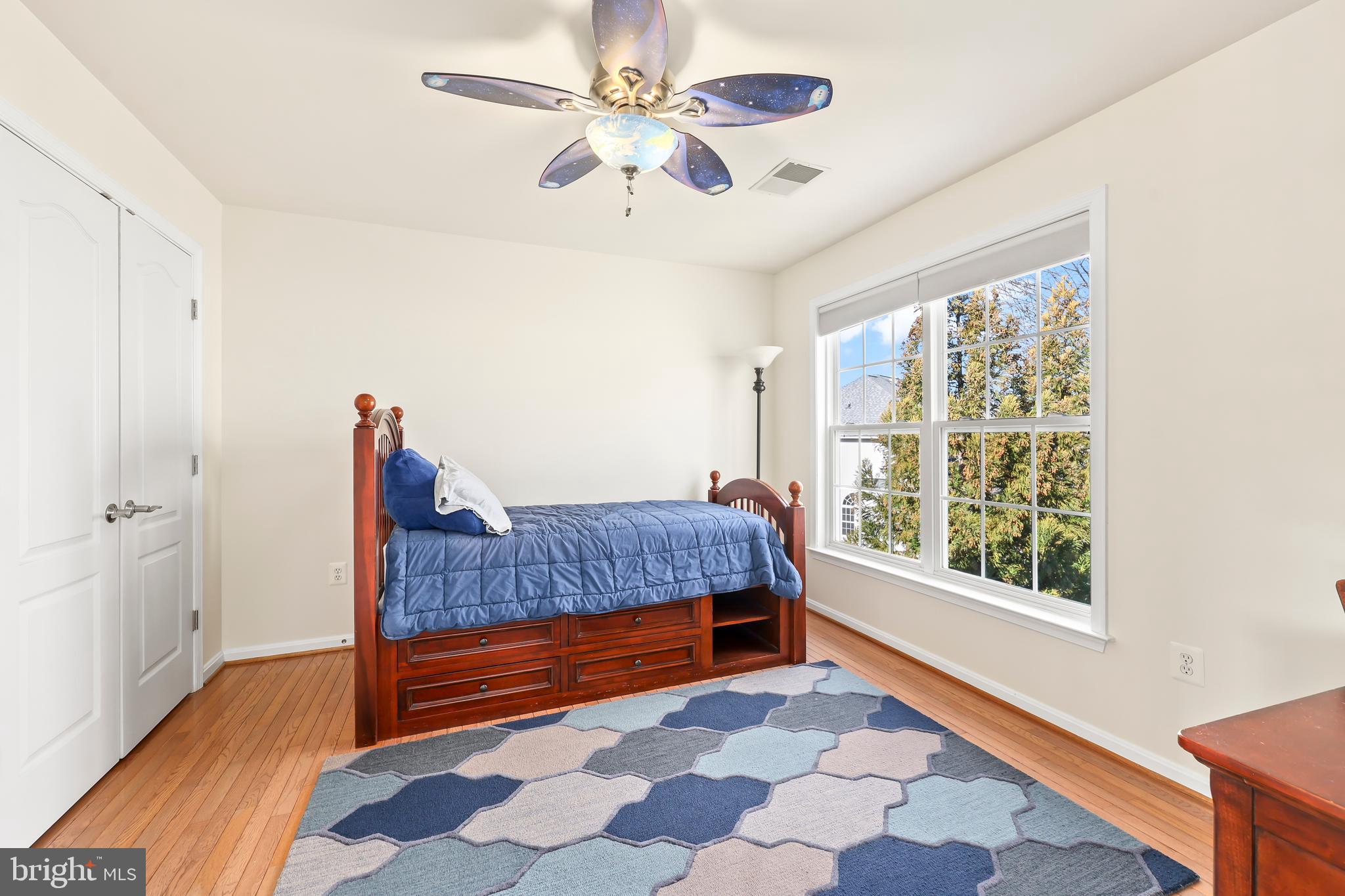 BROADLANDS - Residential