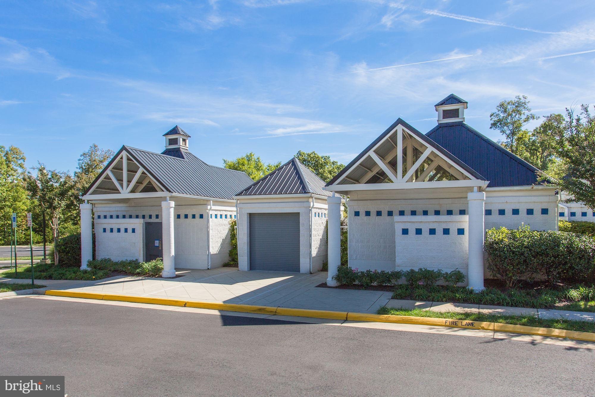 BROADLANDS - Residential