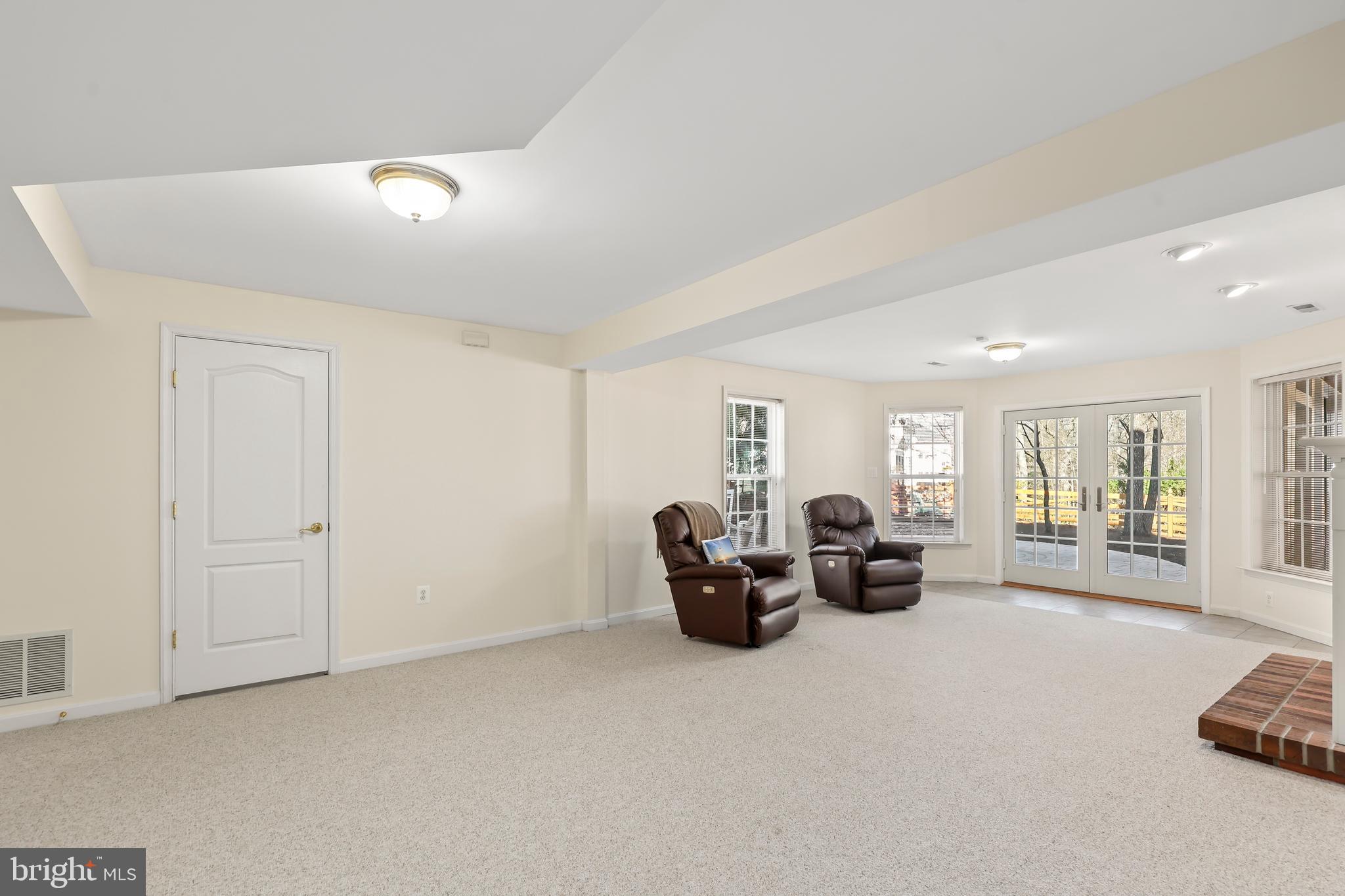 BROADLANDS - Residential