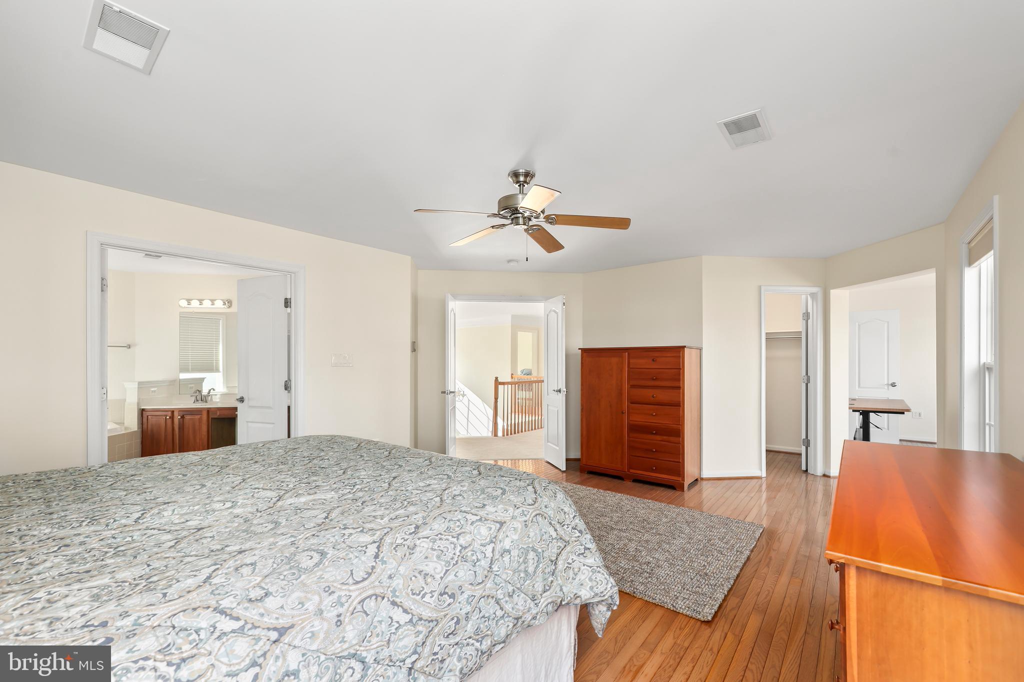 BROADLANDS - Residential