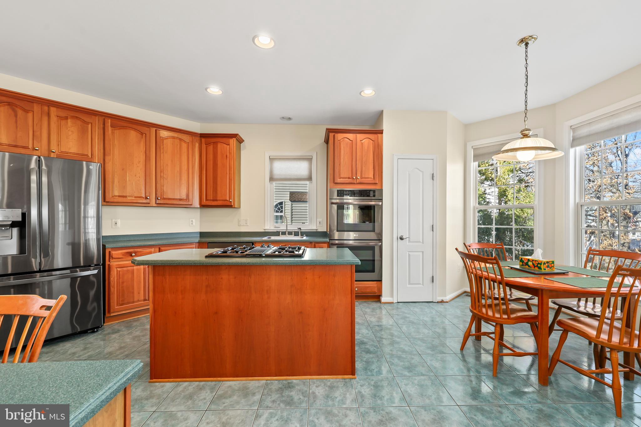 BROADLANDS - Residential