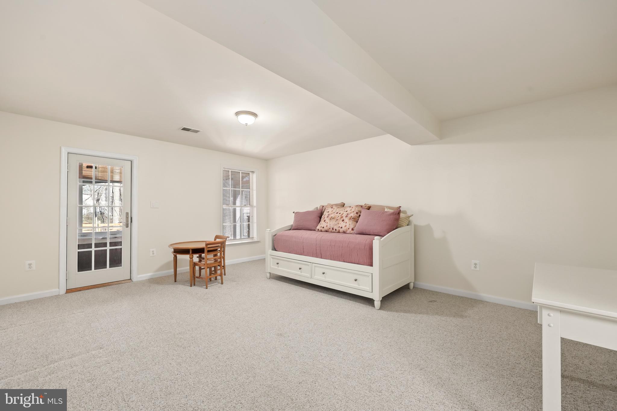 BROADLANDS - Residential