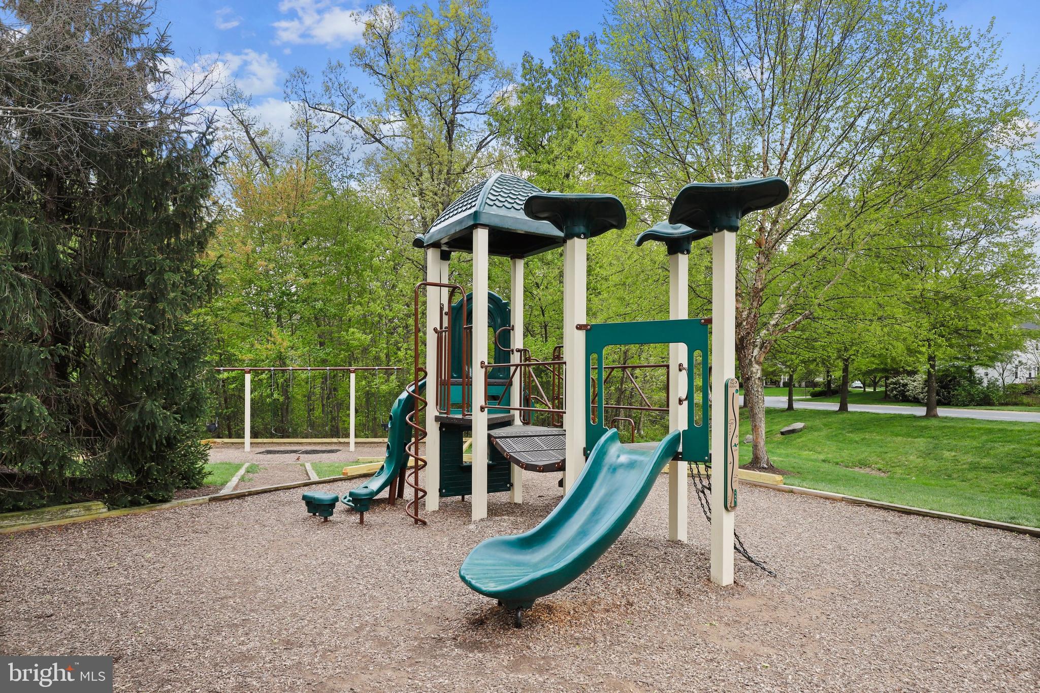 BROADLANDS - Residential