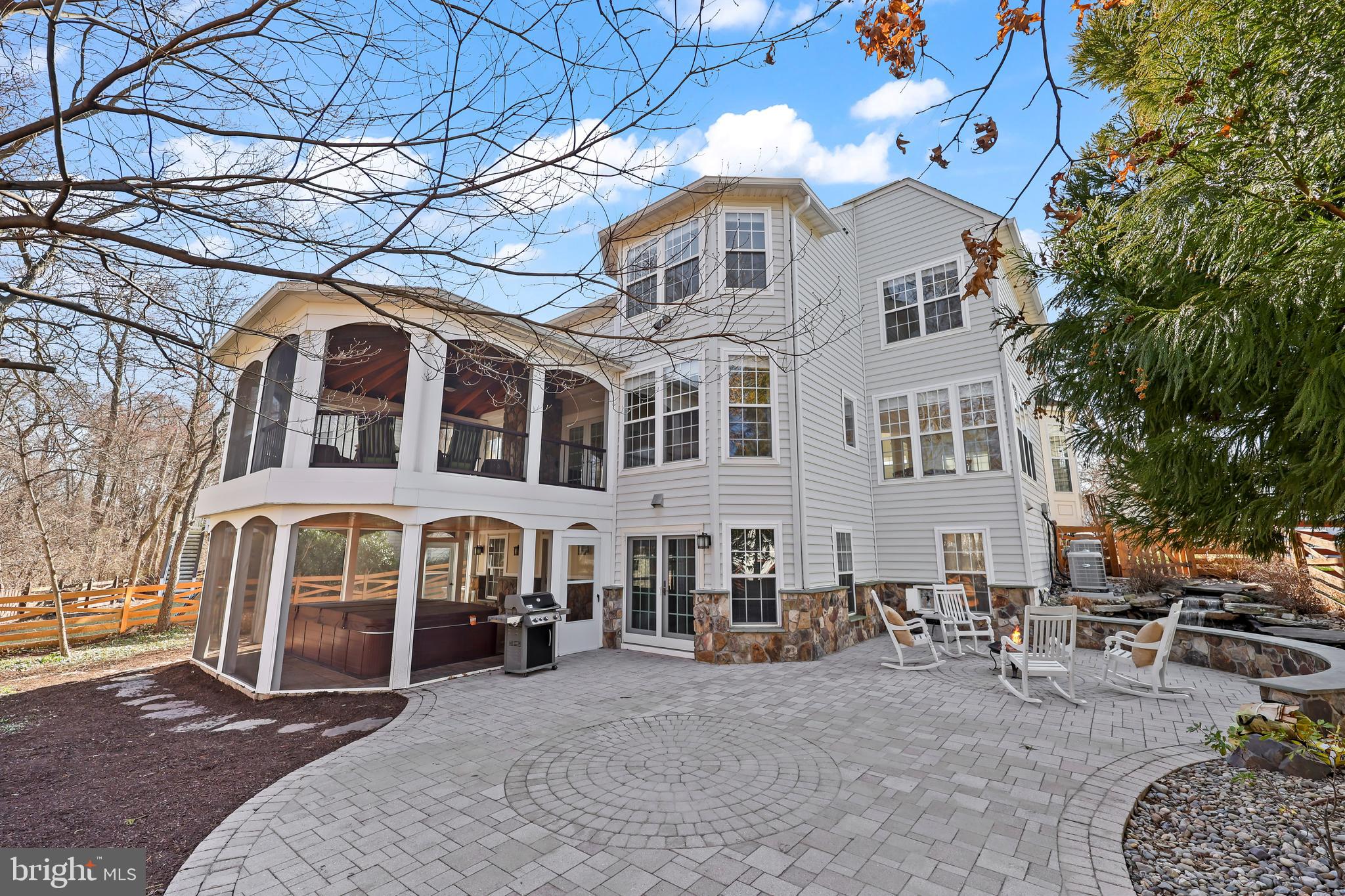 BROADLANDS - Residential