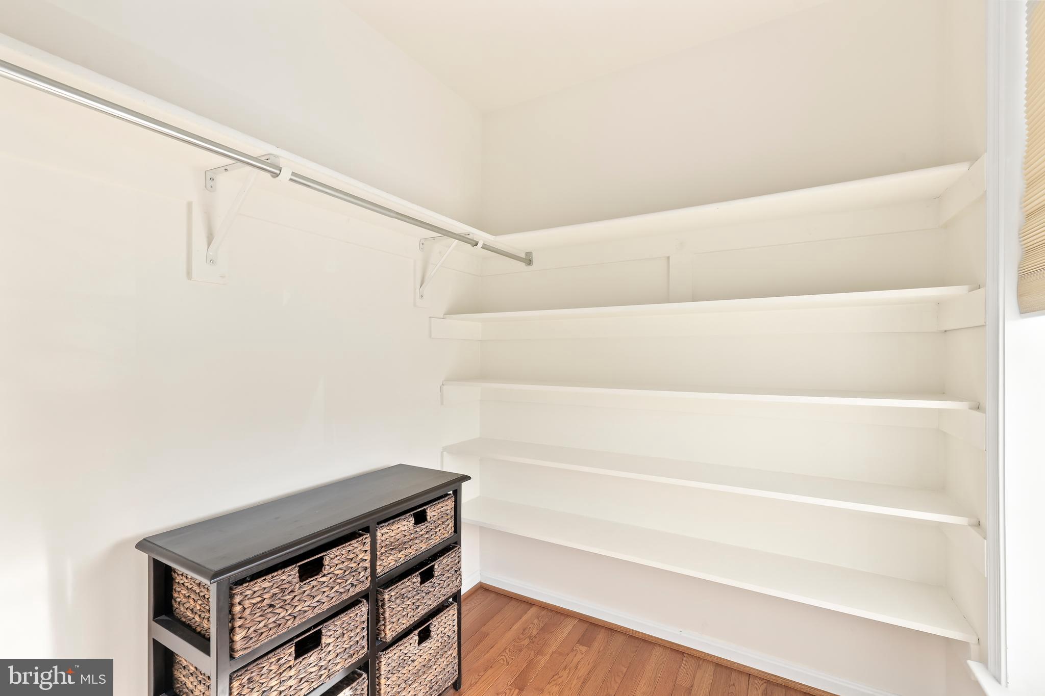 BROADLANDS - Residential