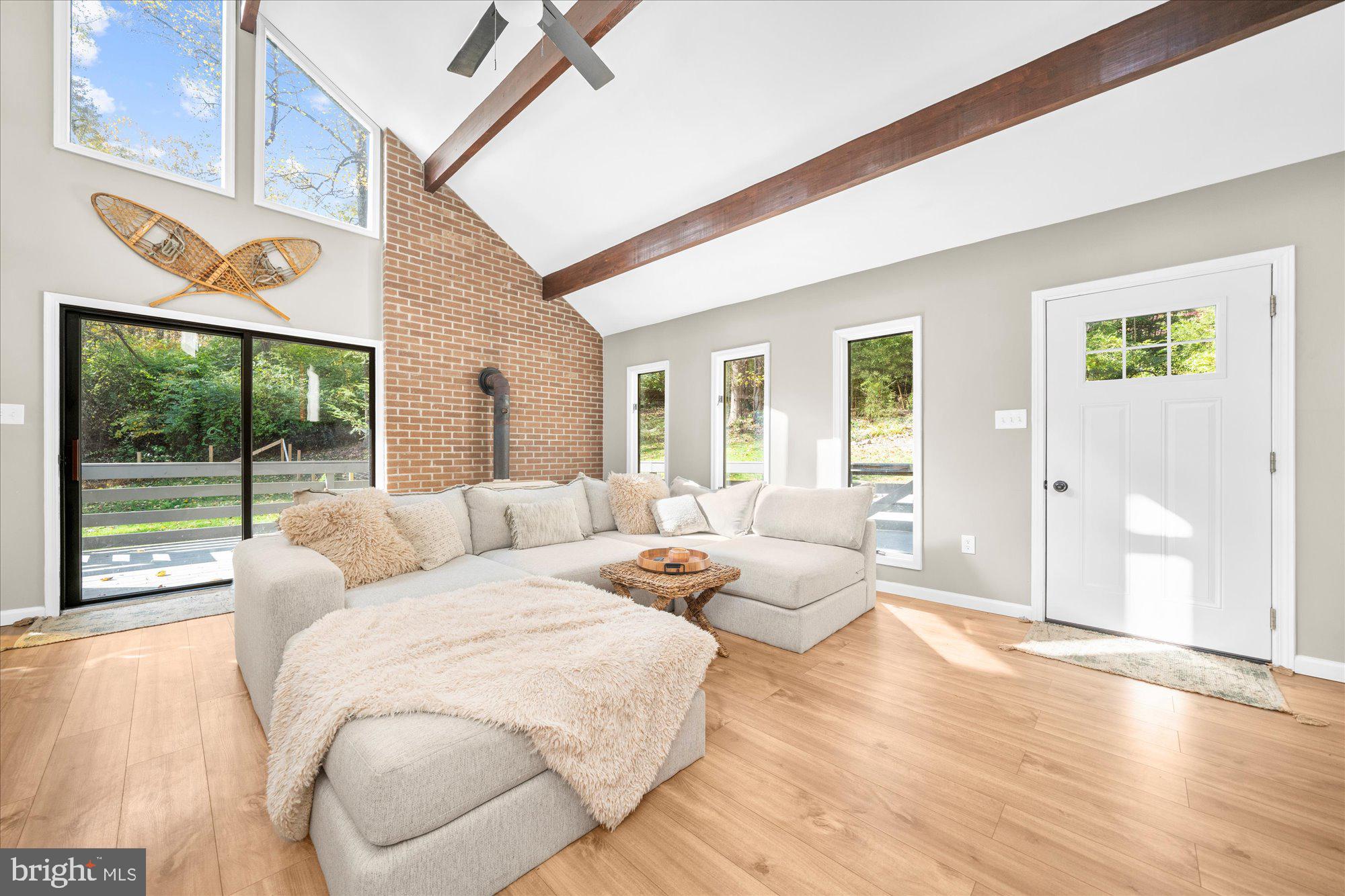 158 TEXTER MOUNTAIN ROAD