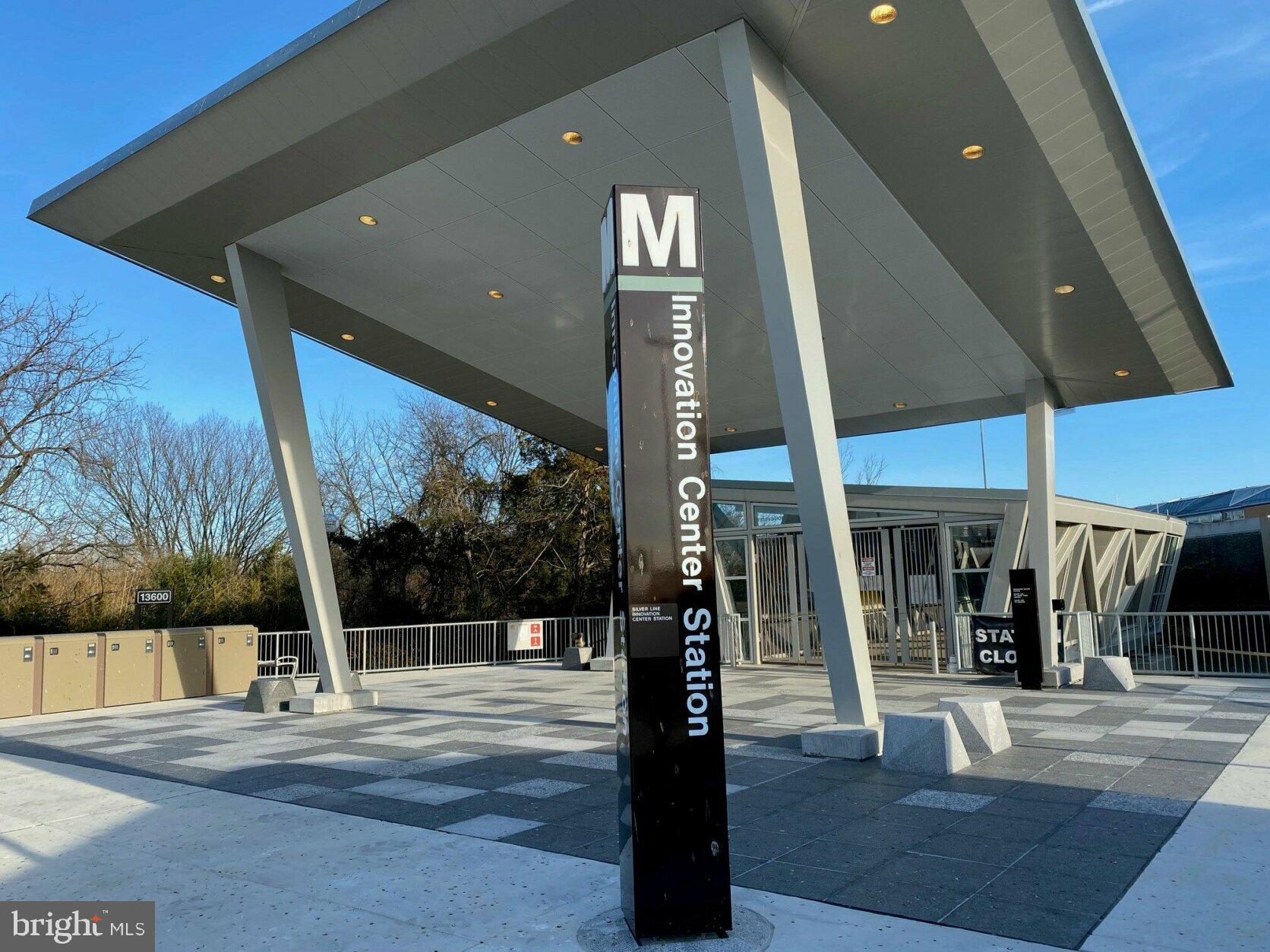 REFLECTION LAKE - Residential