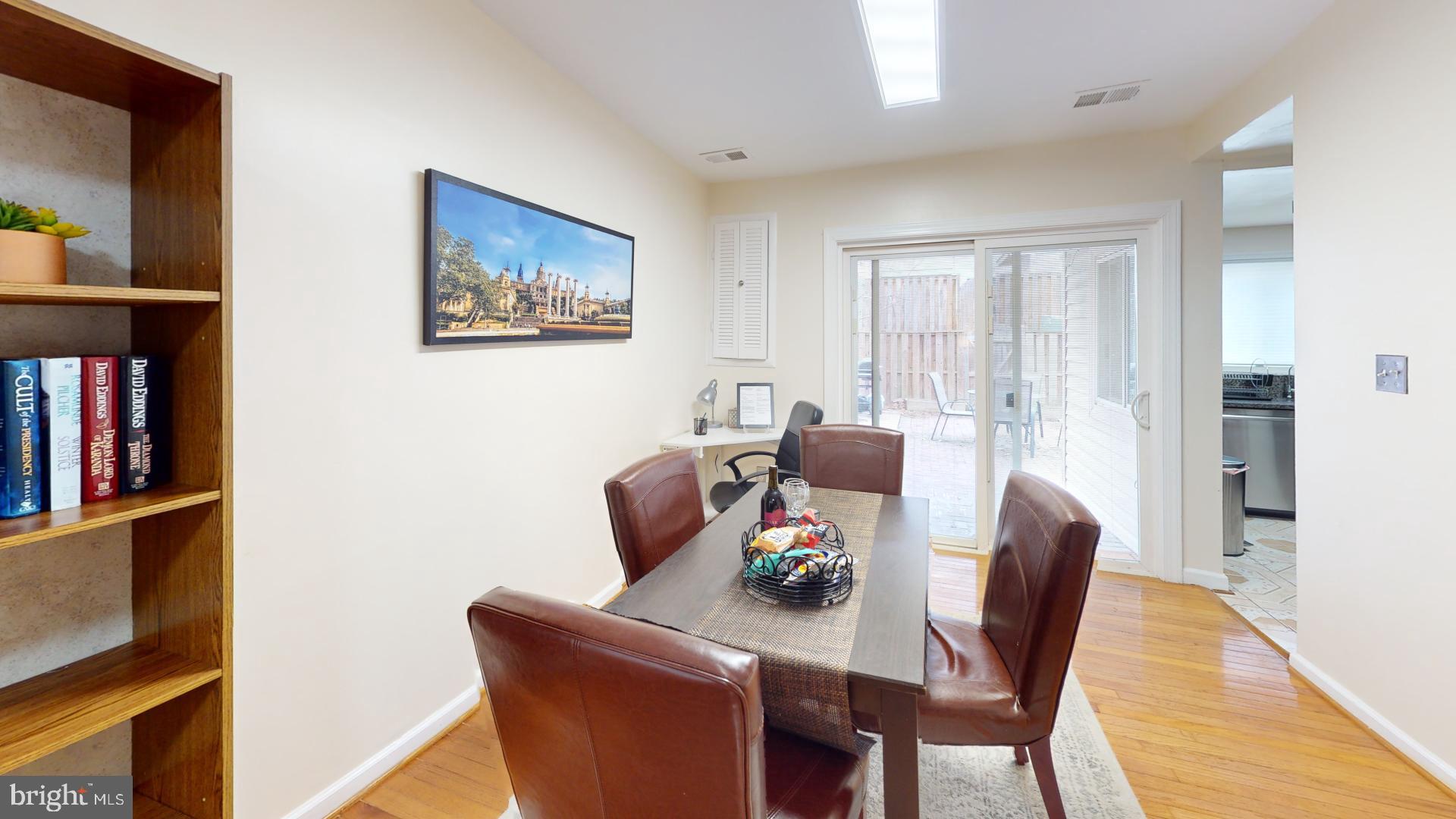 REFLECTION LAKE - Residential