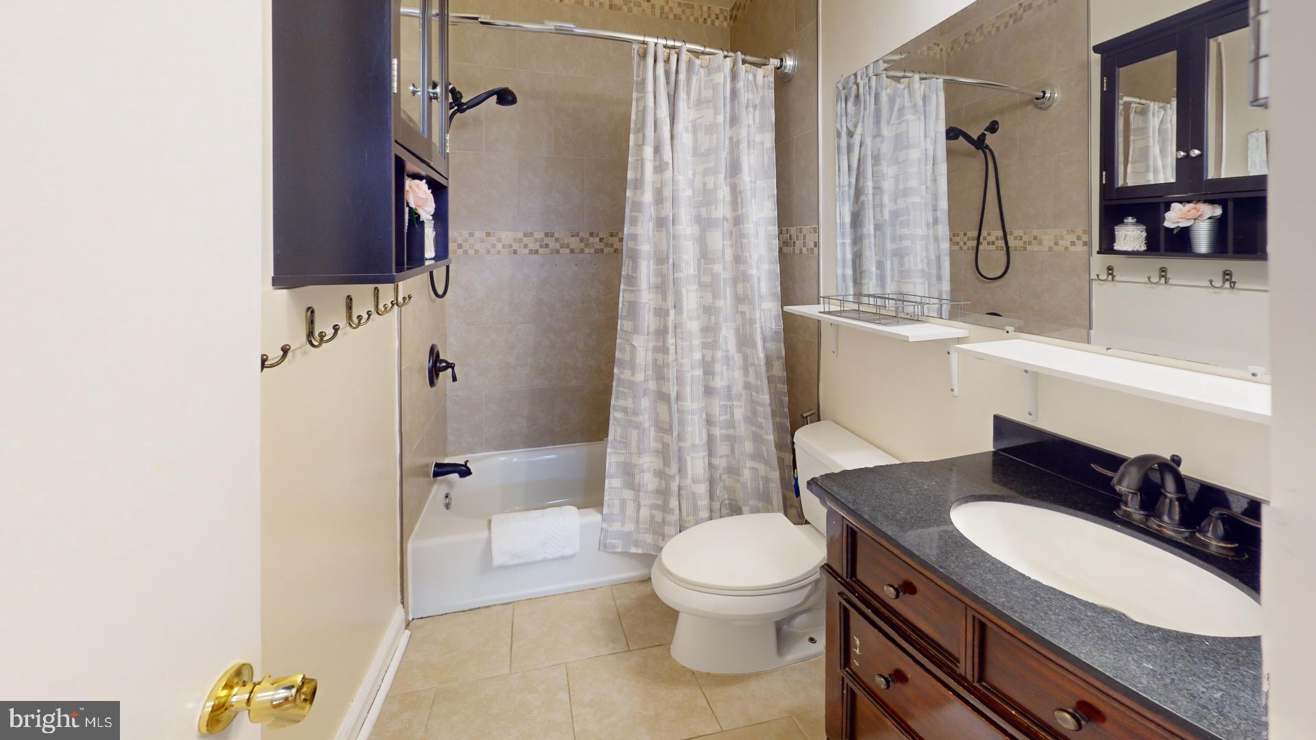 REFLECTION LAKE - Residential