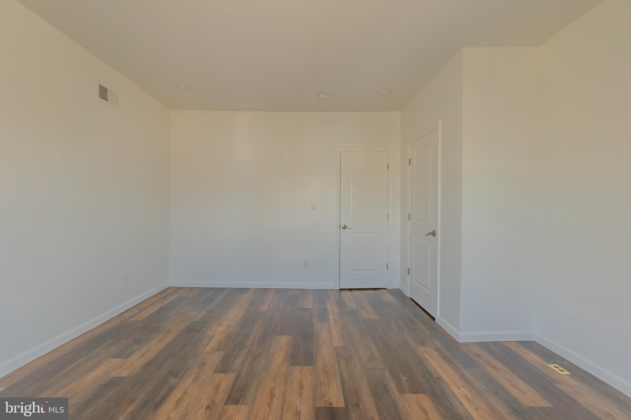 COBBS CREEK - Residential