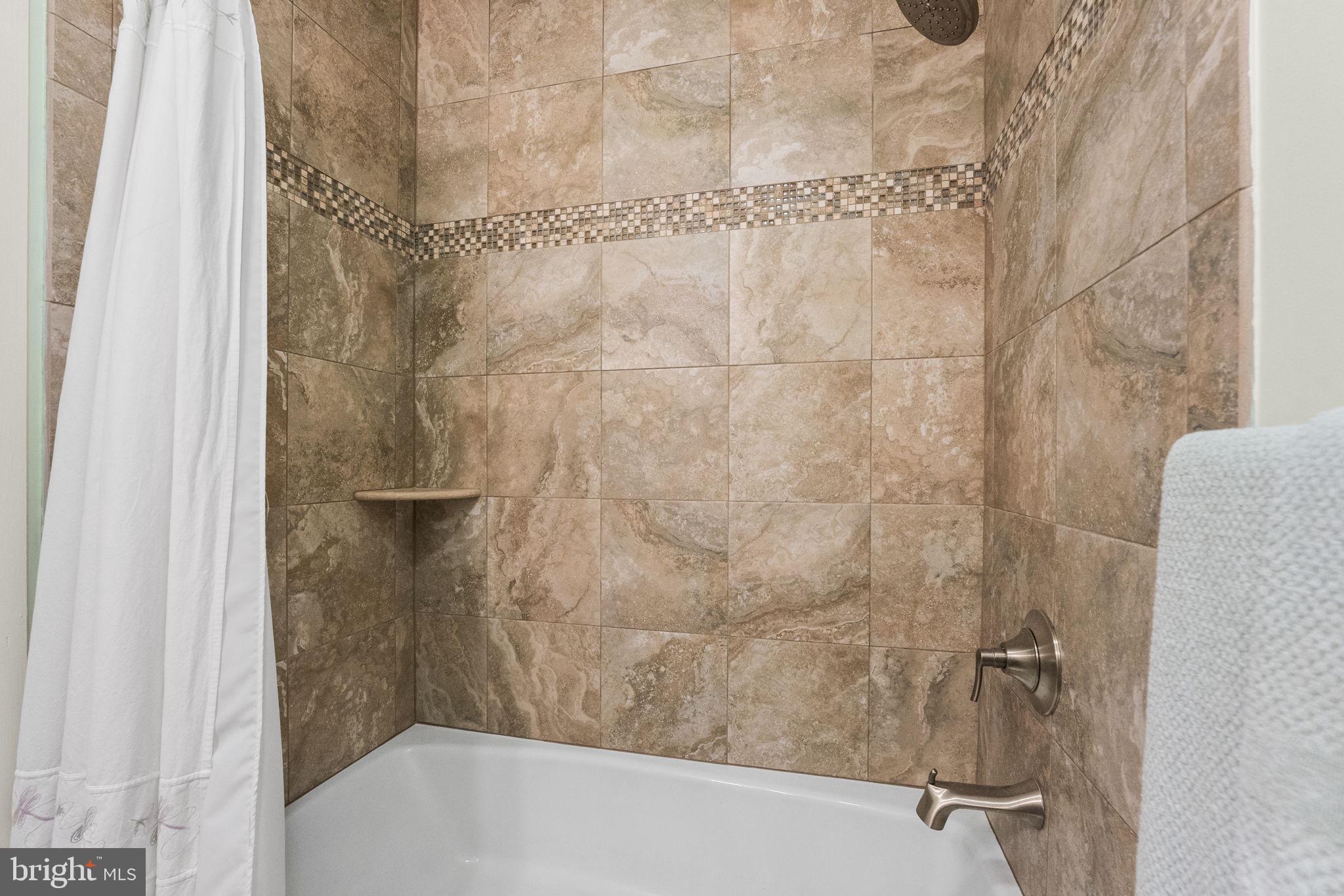 CHESAPEAKE LANDING - Residential