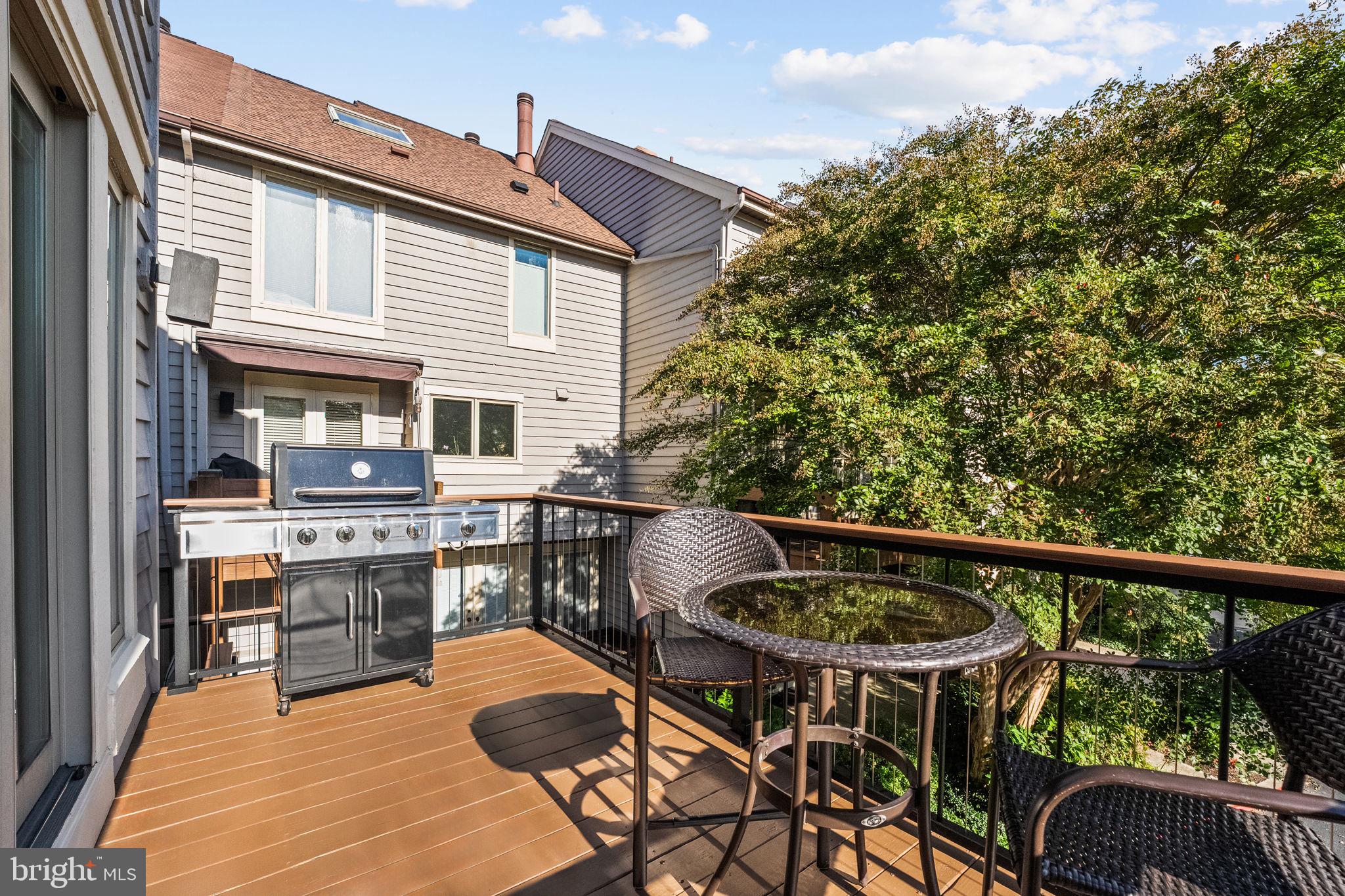 CHESAPEAKE LANDING - Residential