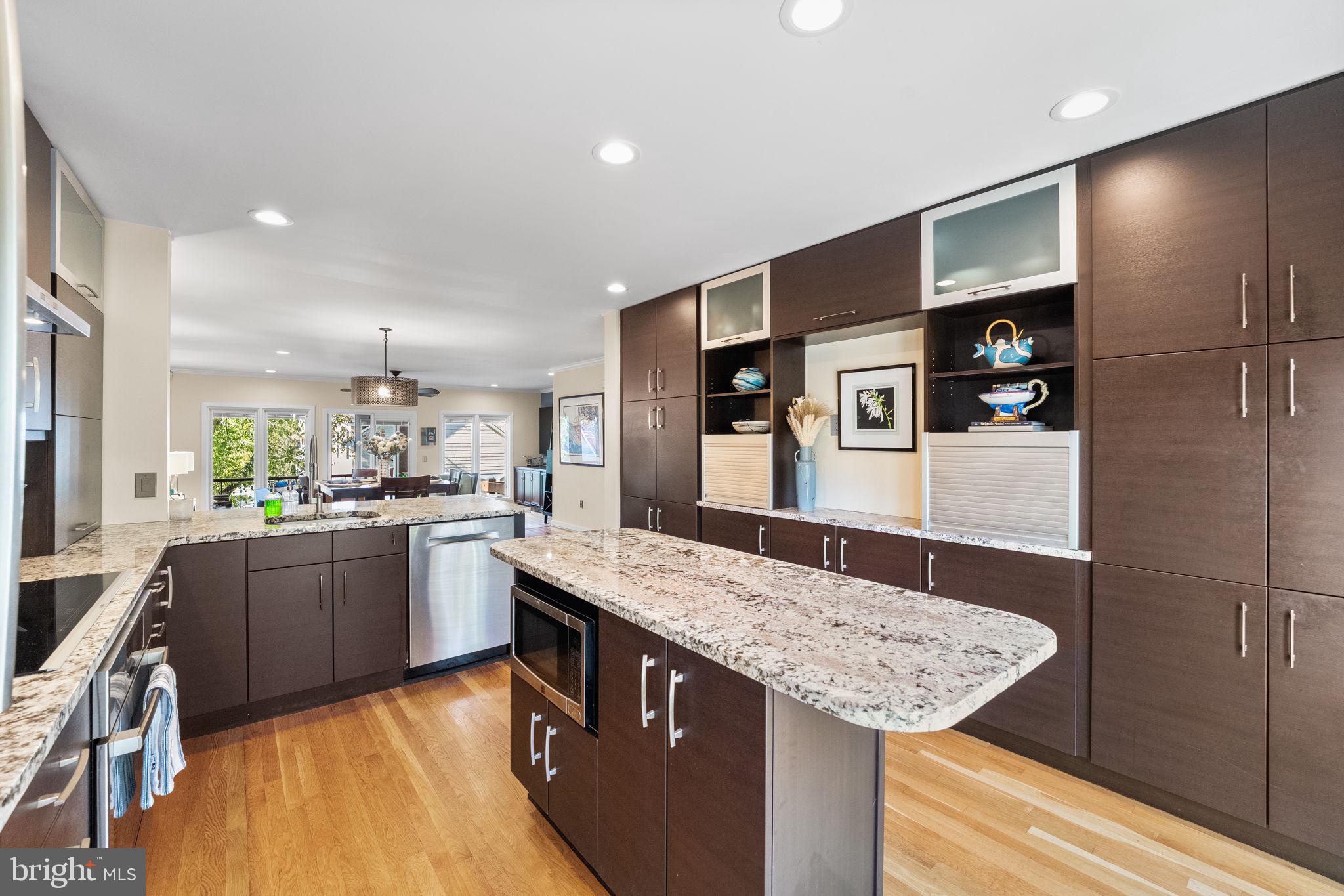 CHESAPEAKE LANDING - Residential