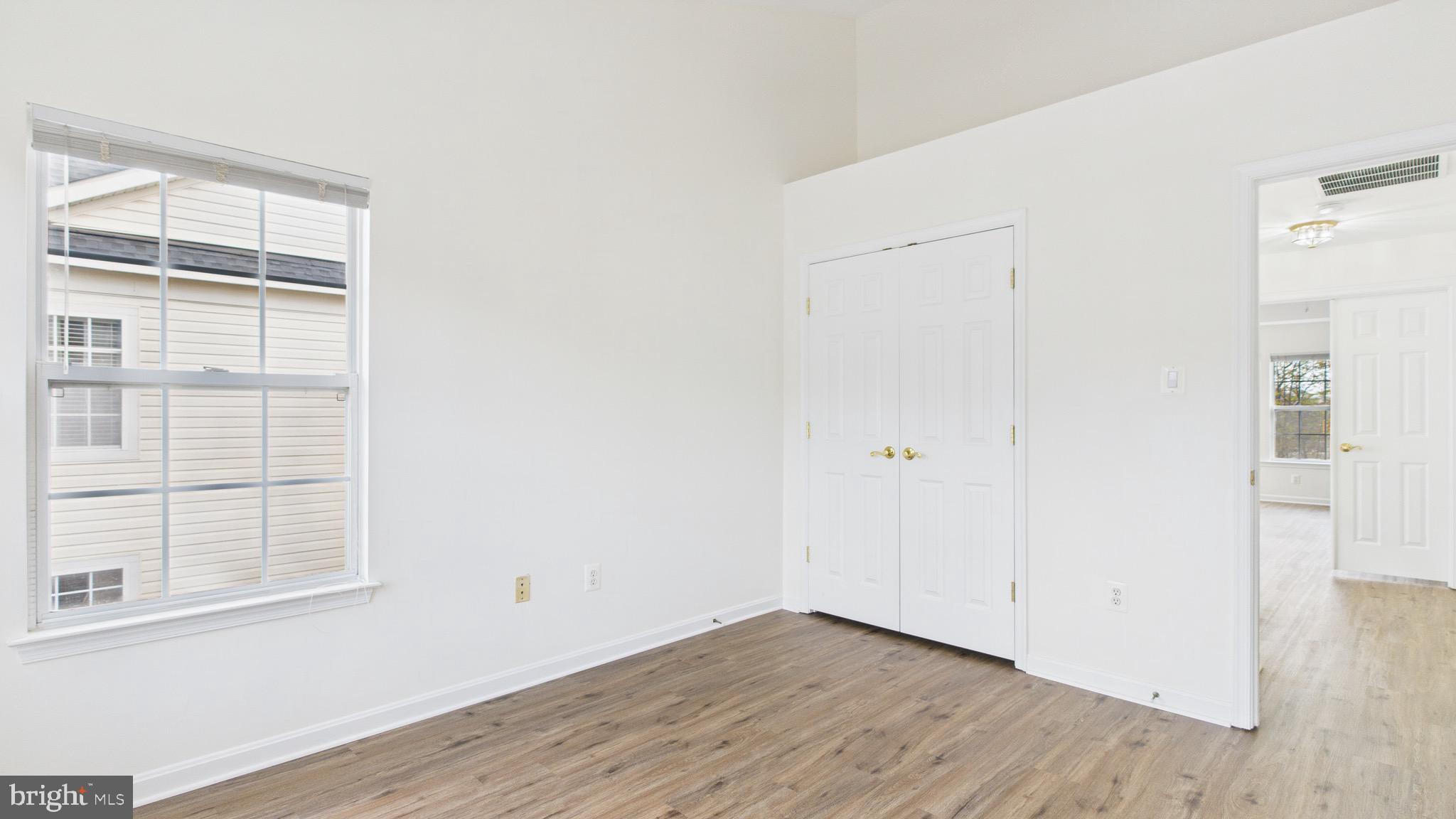 BROADLANDS - Residential