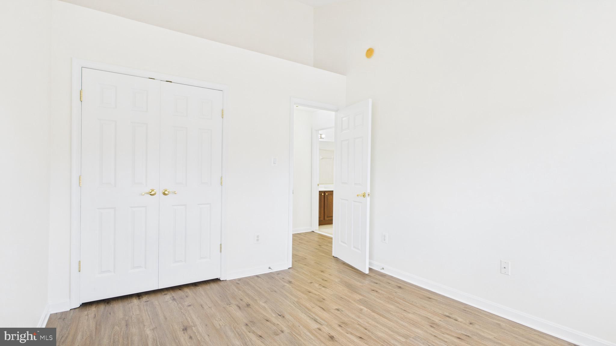 BROADLANDS - Residential