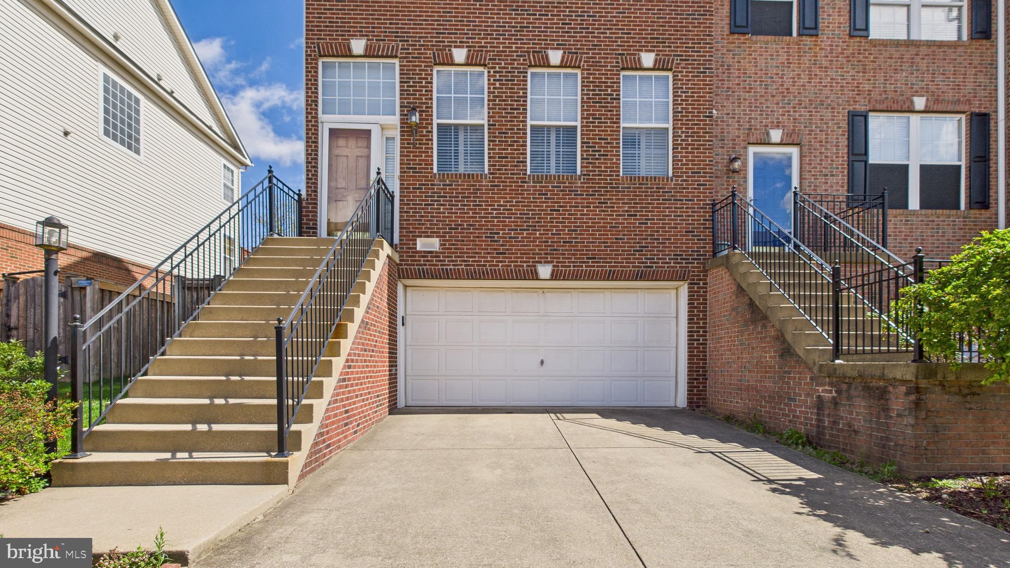 BROADLANDS - Residential