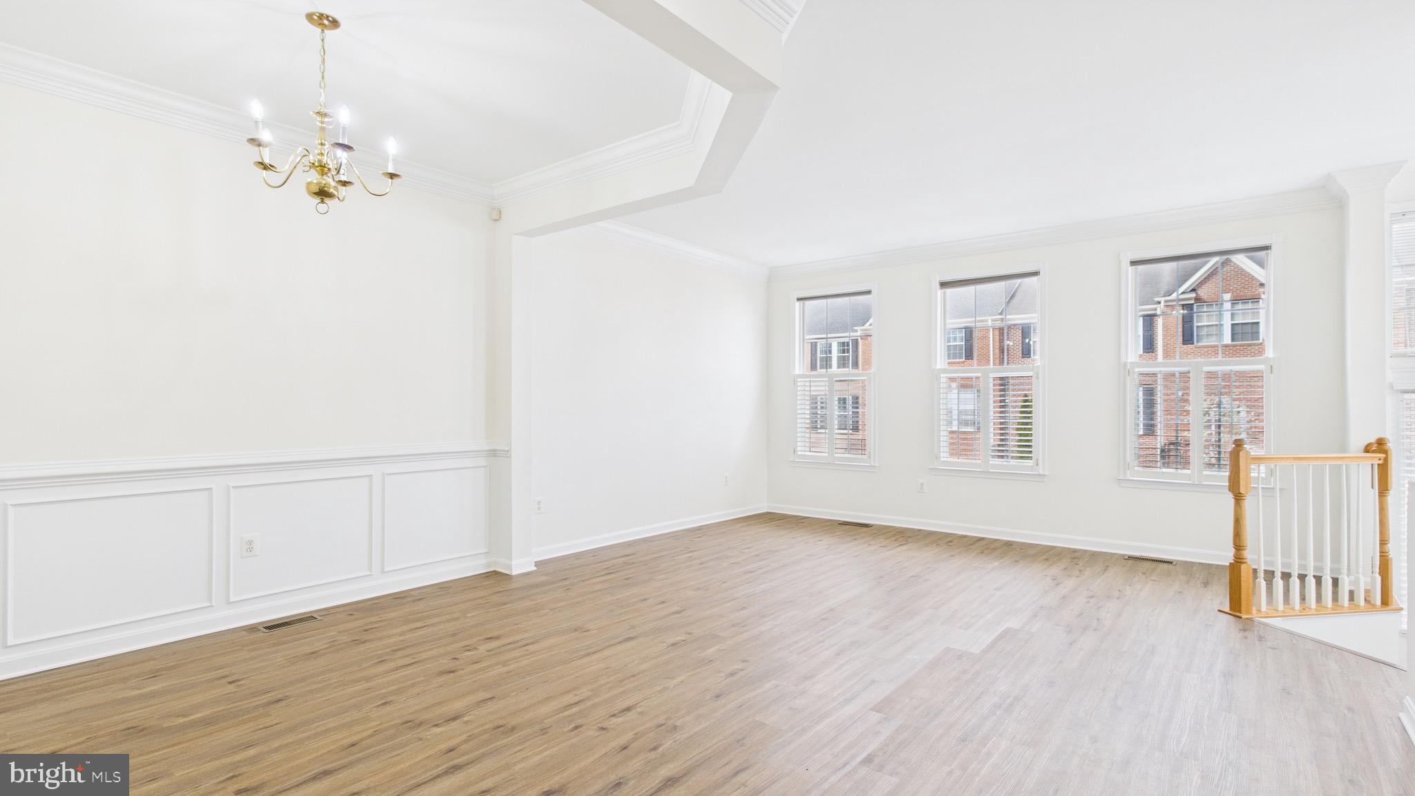 BROADLANDS - Residential