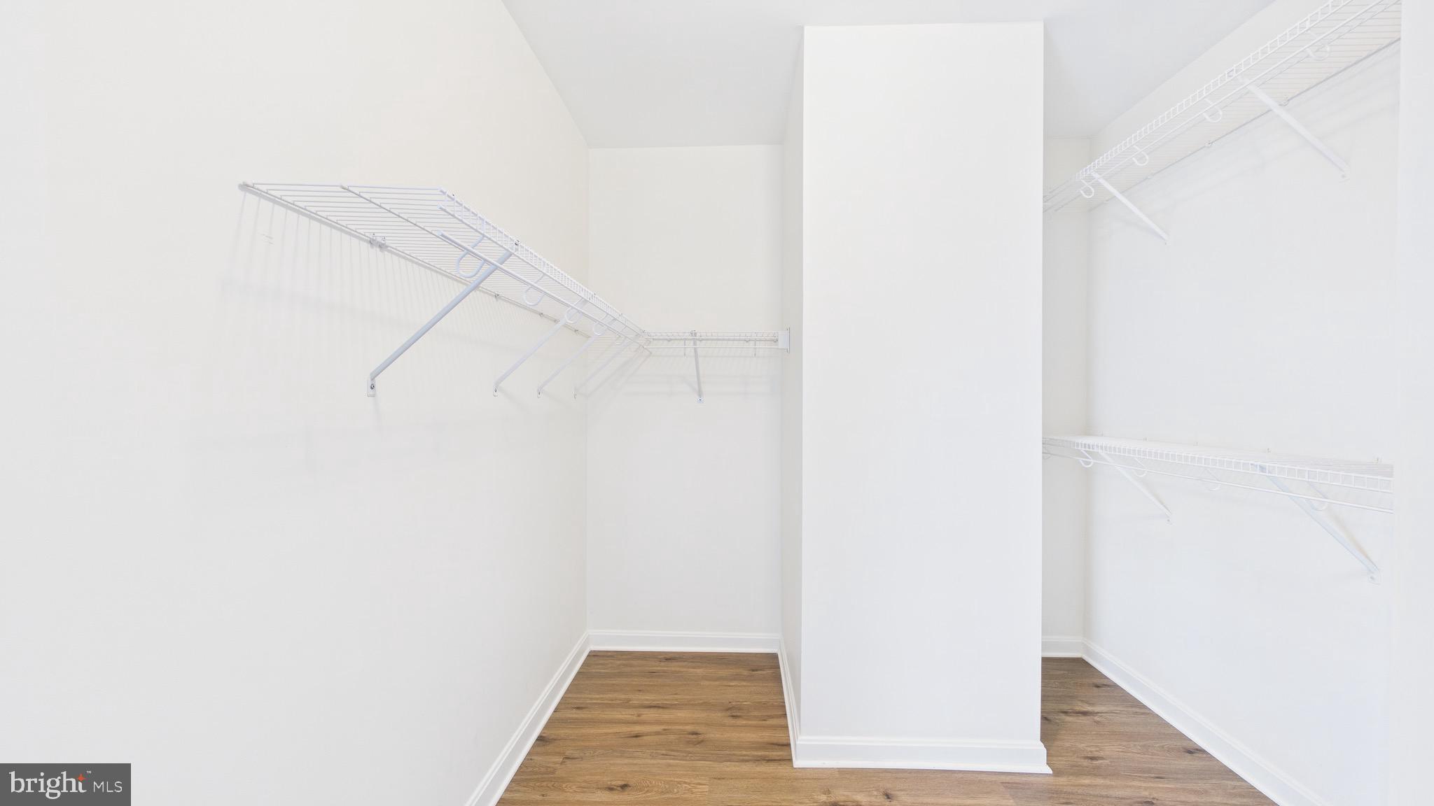 BROADLANDS - Residential