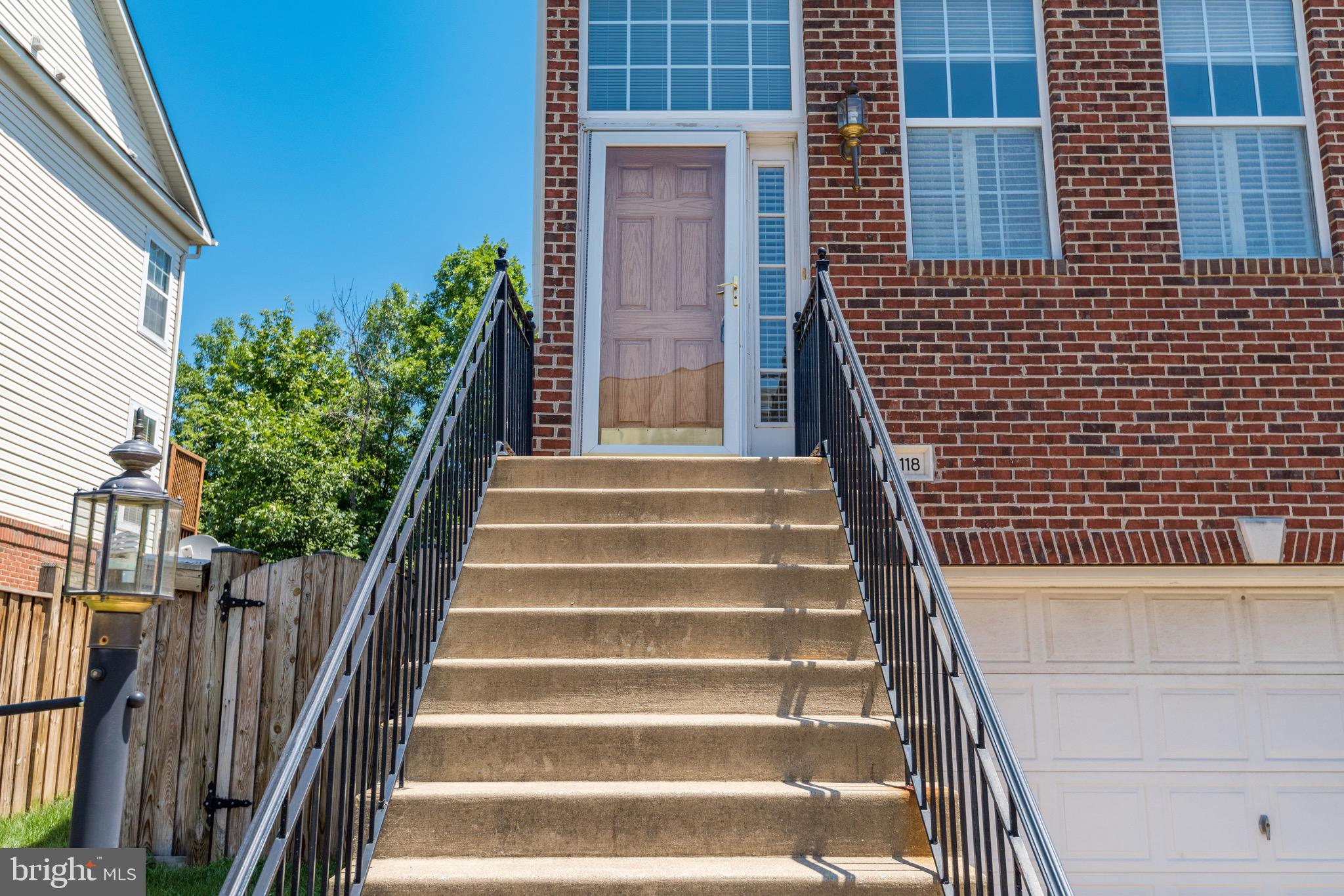 BROADLANDS - Residential