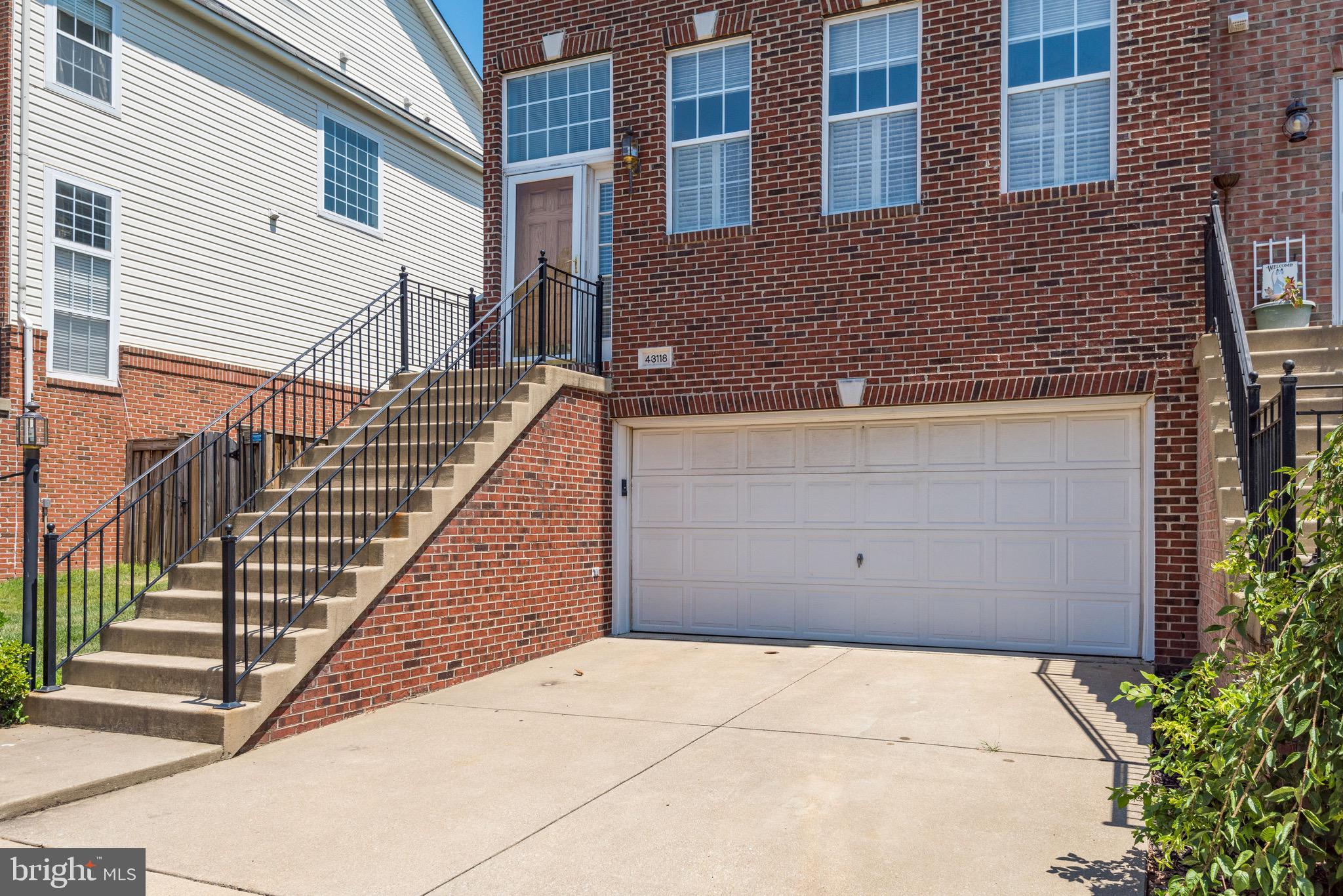 BROADLANDS - Residential