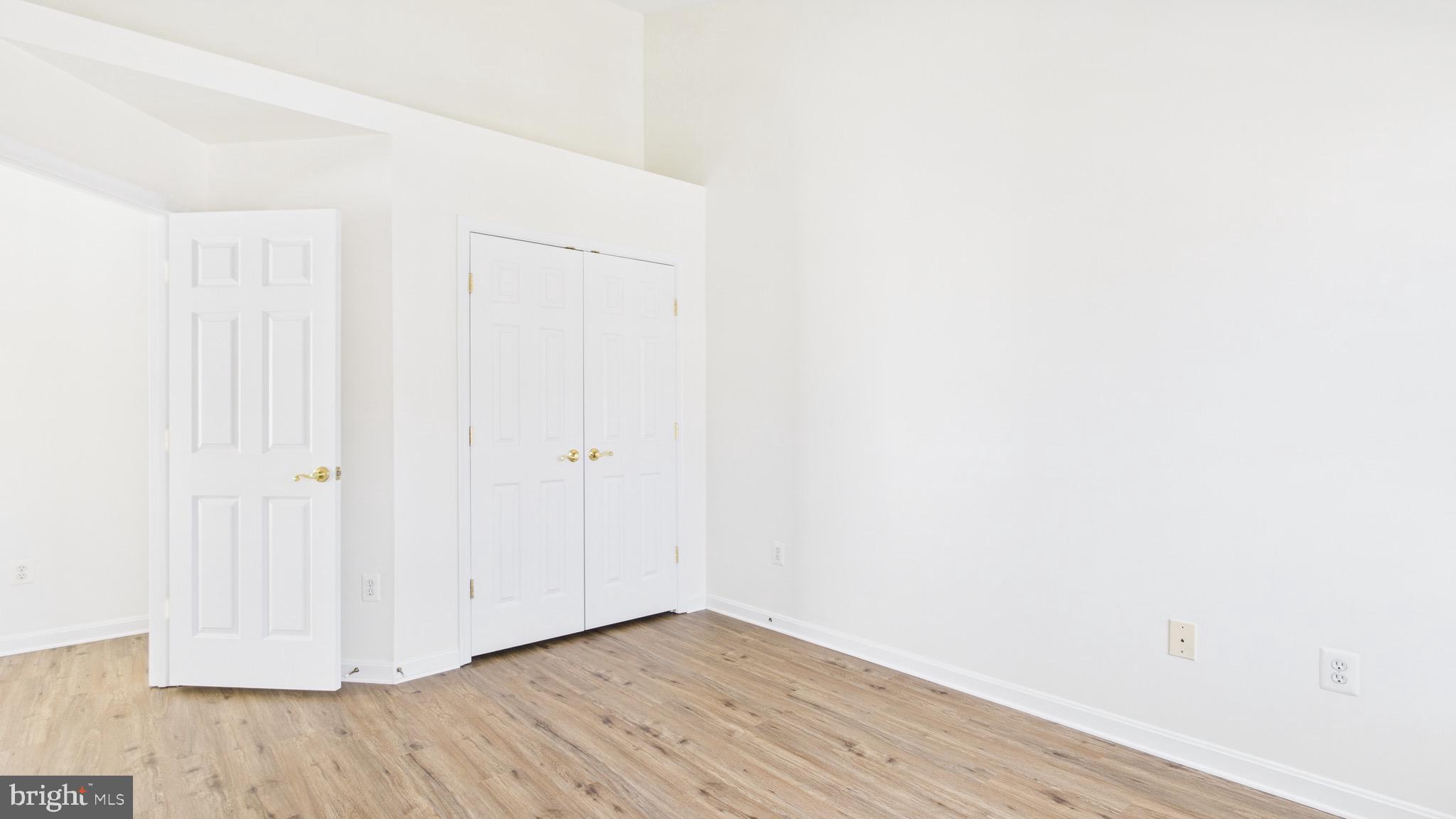 BROADLANDS - Residential