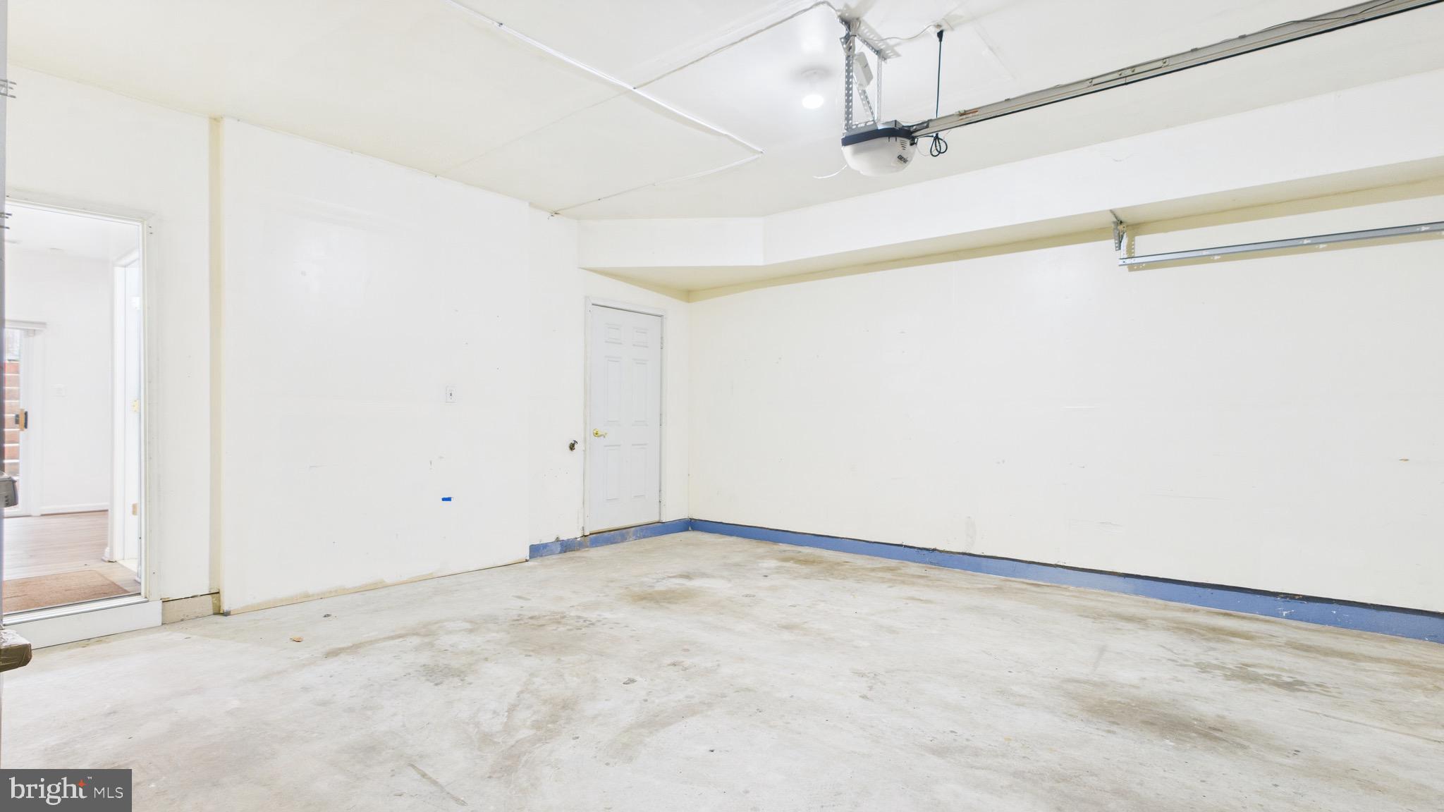 BROADLANDS - Residential