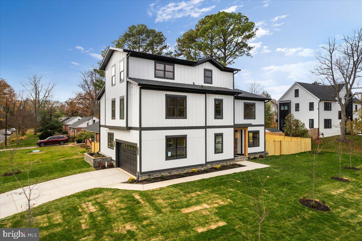 1600 LAFAYETTE DRIVE