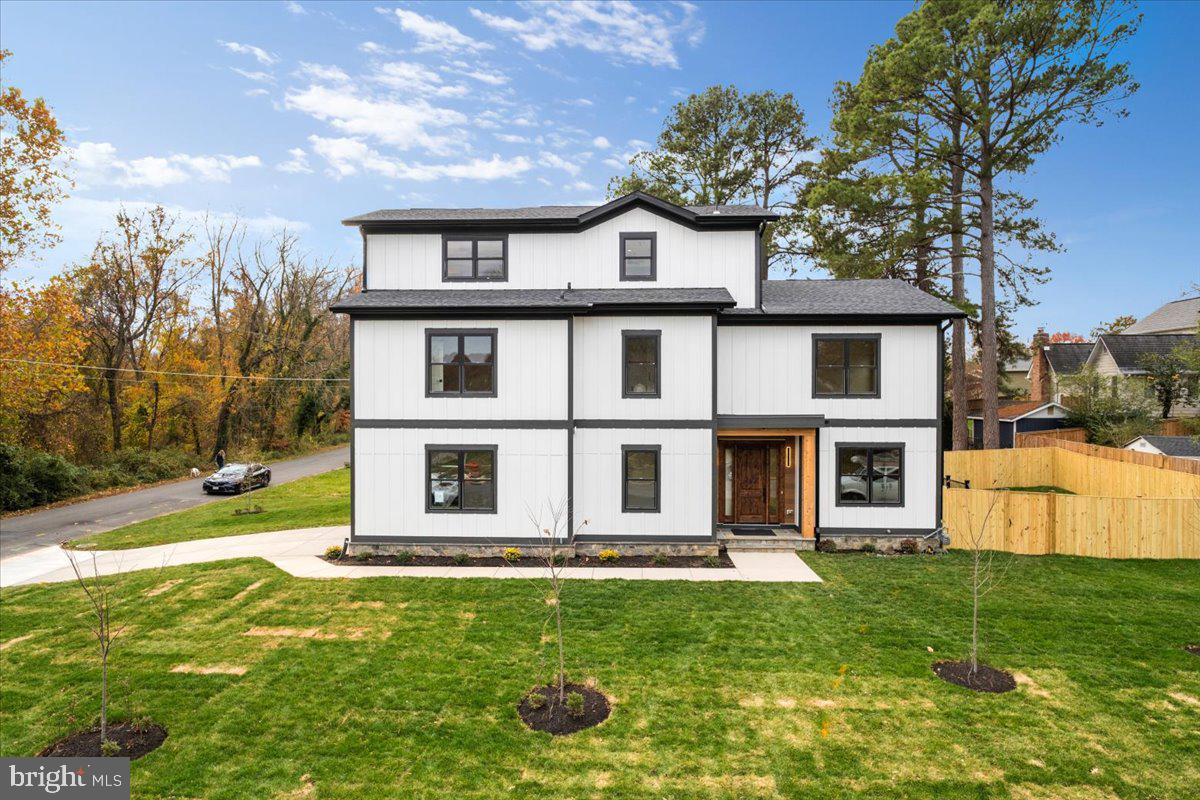 1600 LAFAYETTE DRIVE