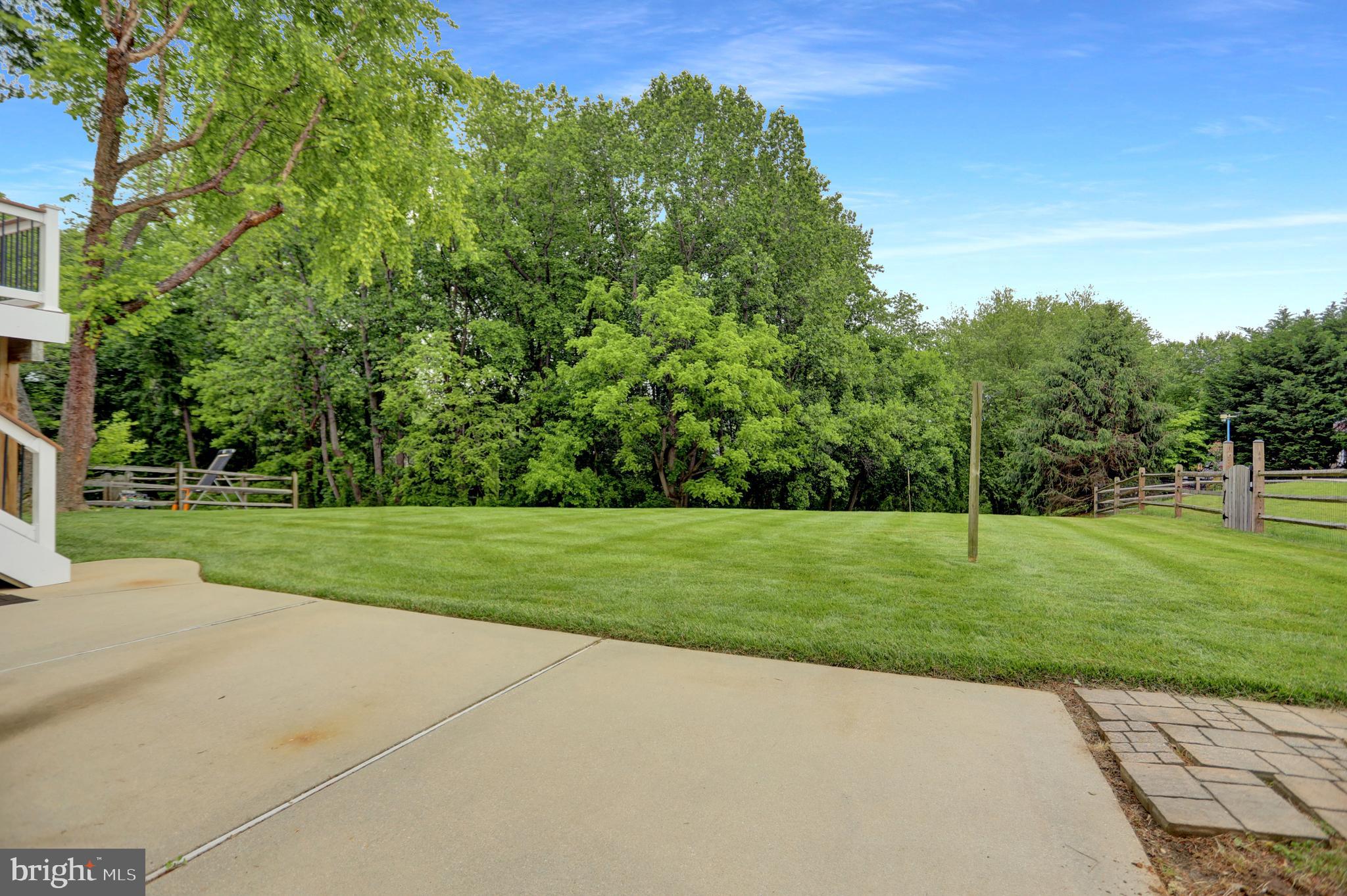 COUNTRY WALK - Residential