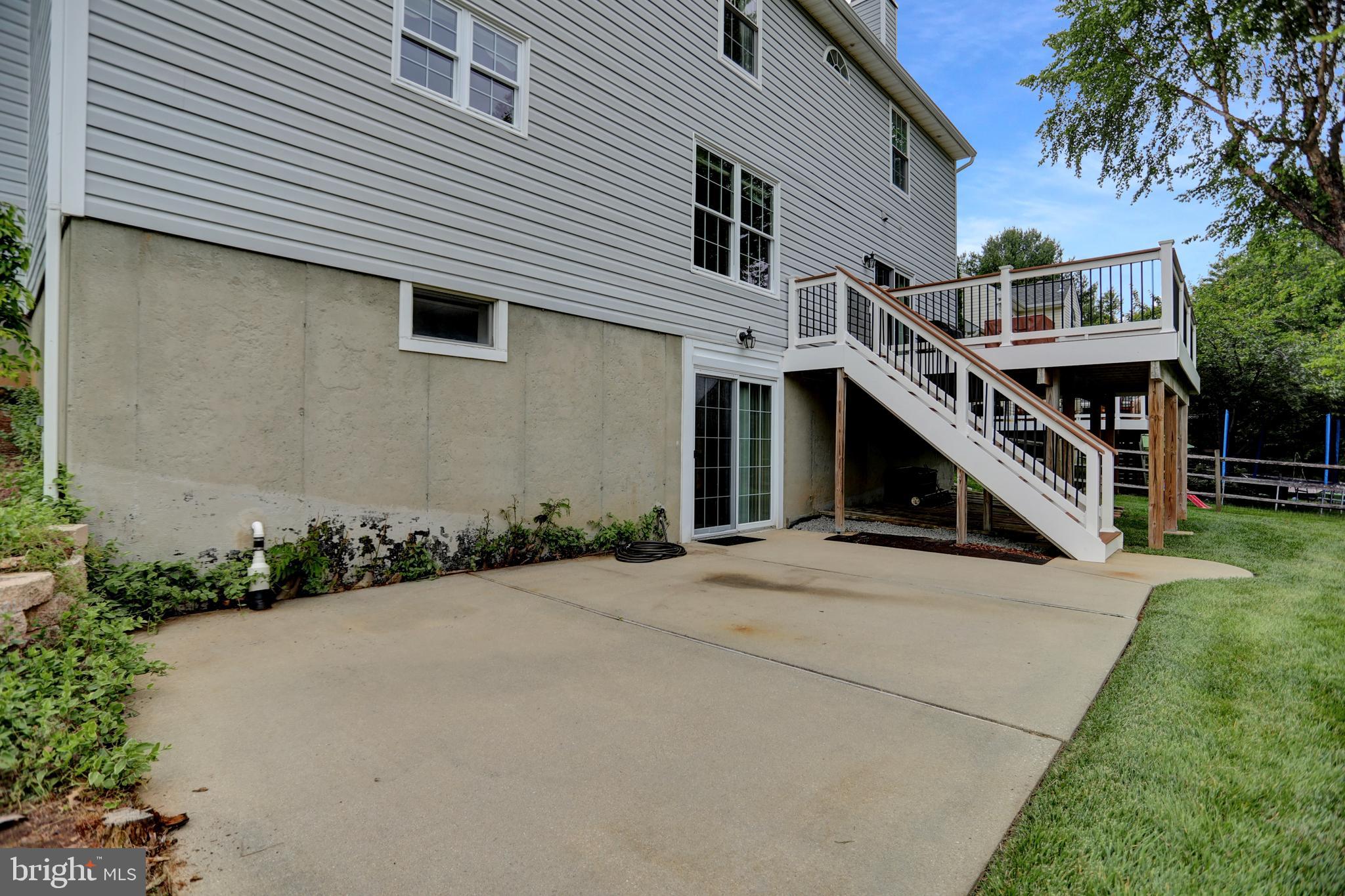 COUNTRY WALK - Residential