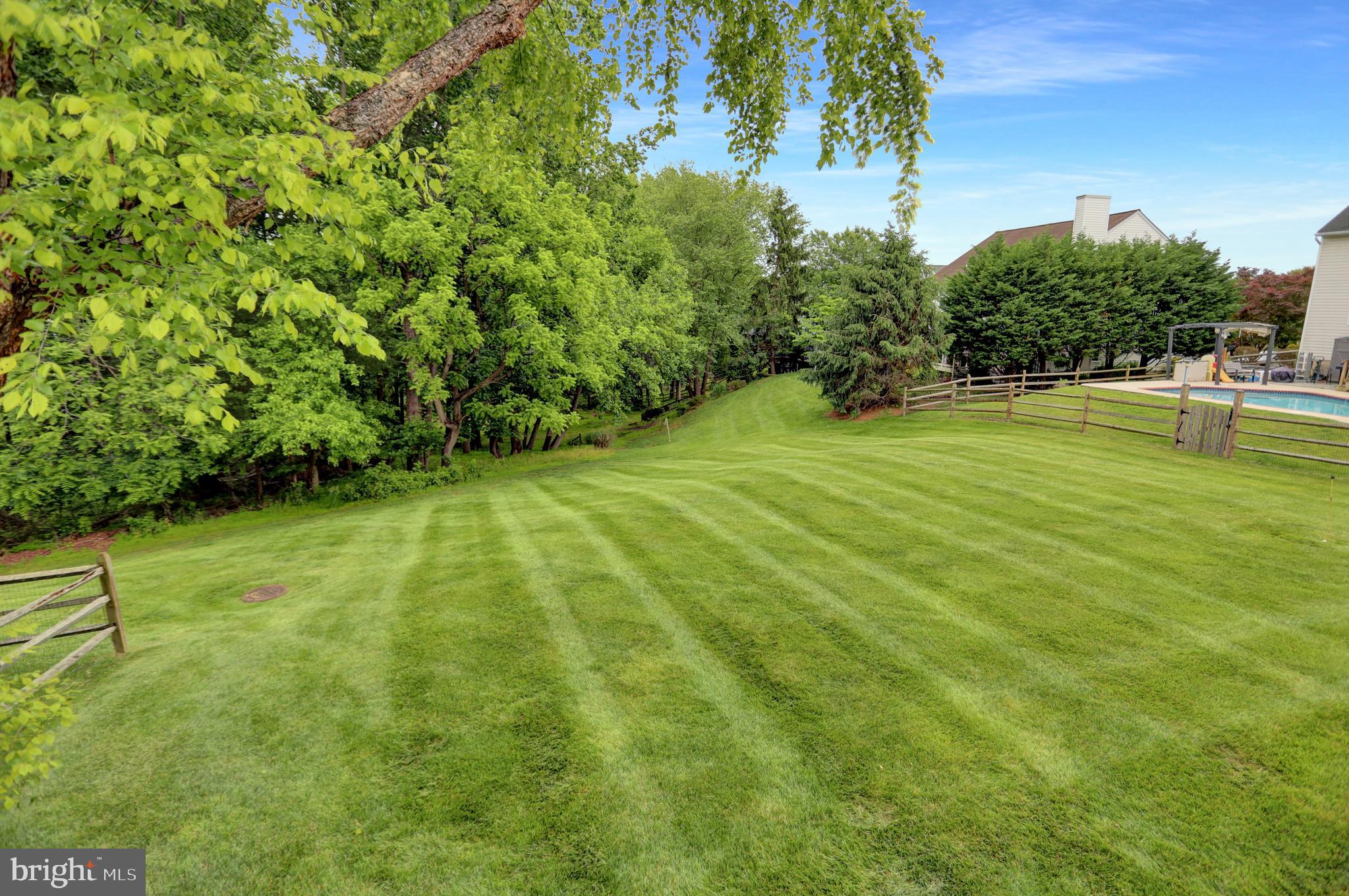 COUNTRY WALK - Residential