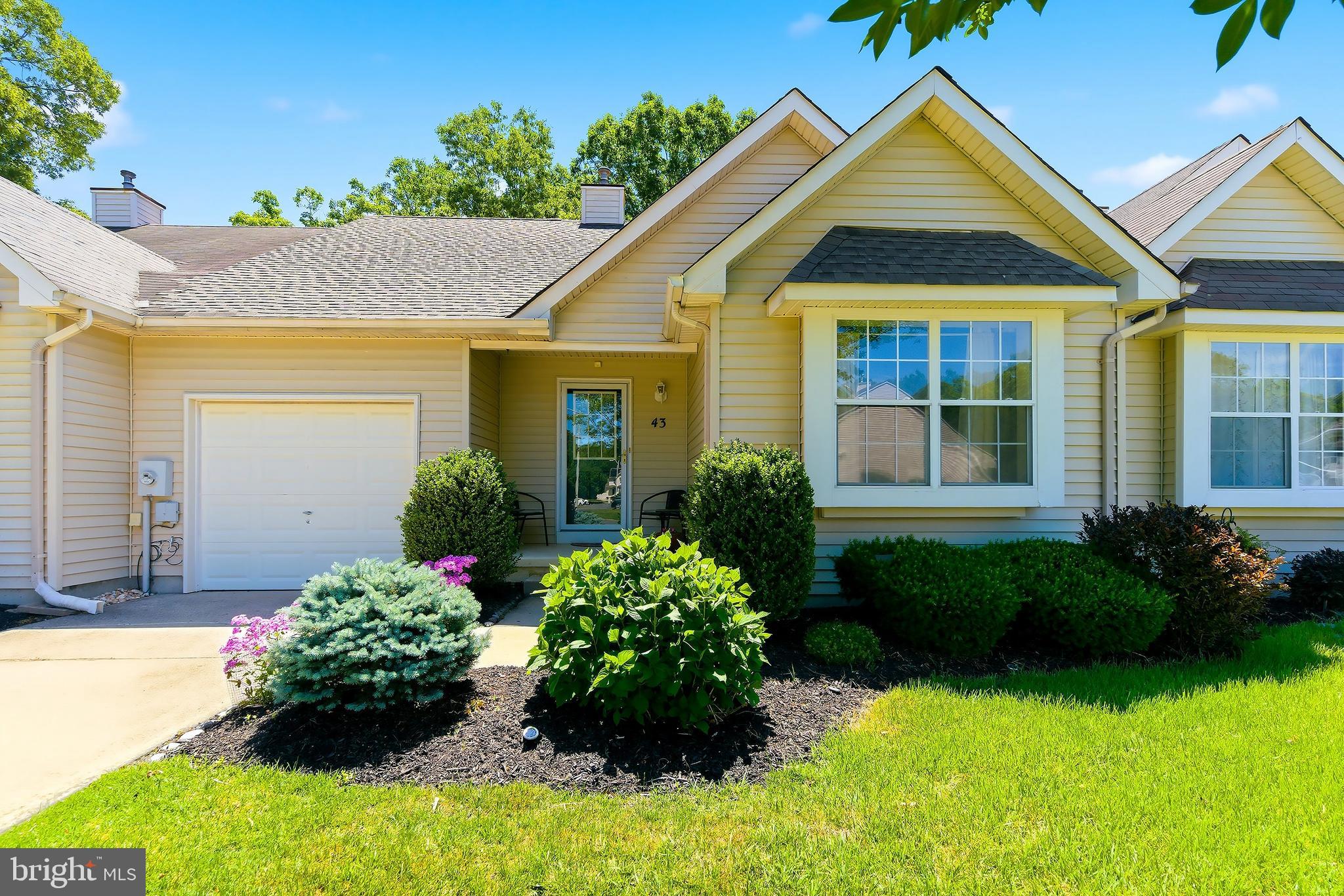 43 PEBBLE BEACH LANE