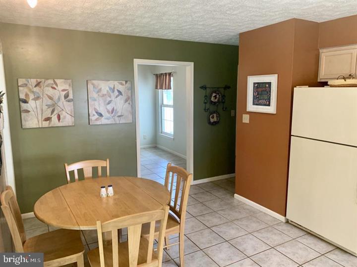 SMOKETREE - Residential Lease