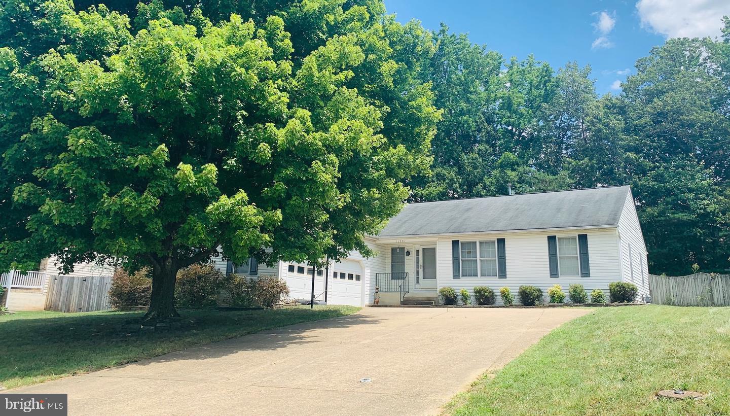 SMOKETREE - Residential Lease