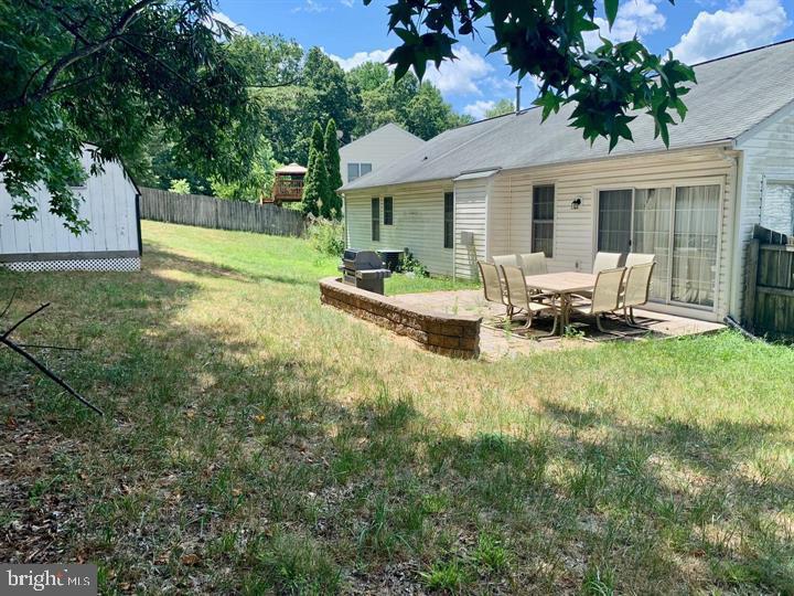 SMOKETREE - Residential Lease