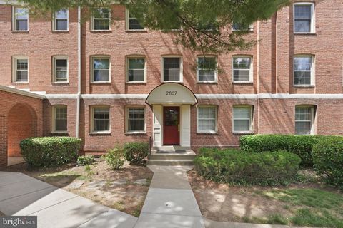 Photo of 2807 Arlington Boulevard #140, ARLINGTON, VA 22201 (MLS # VAAR2073042)
