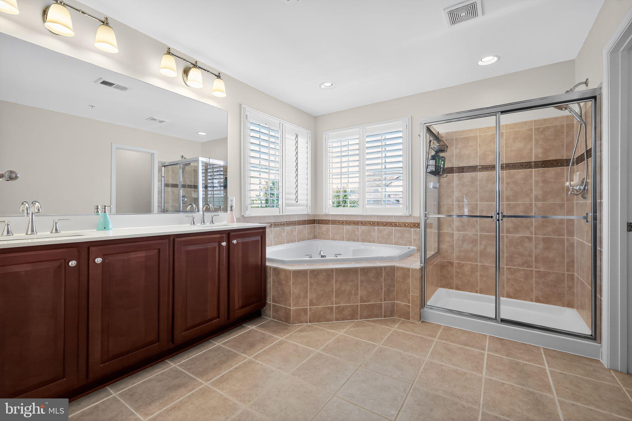 GREENWAY VILLAGE - Residential Lease