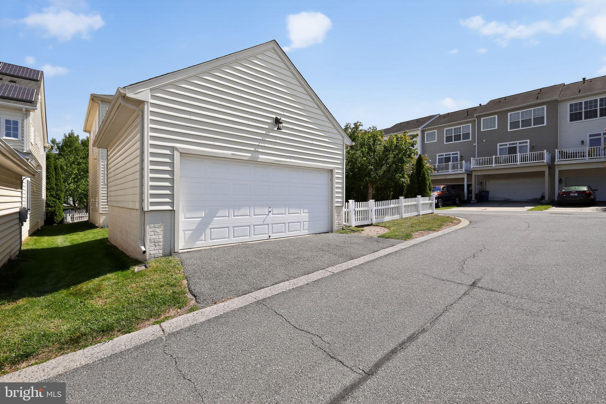 GREENWAY VILLAGE - Residential Lease