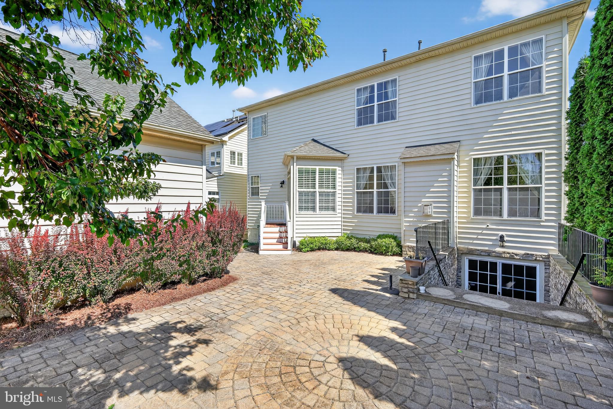 GREENWAY VILLAGE - Residential Lease