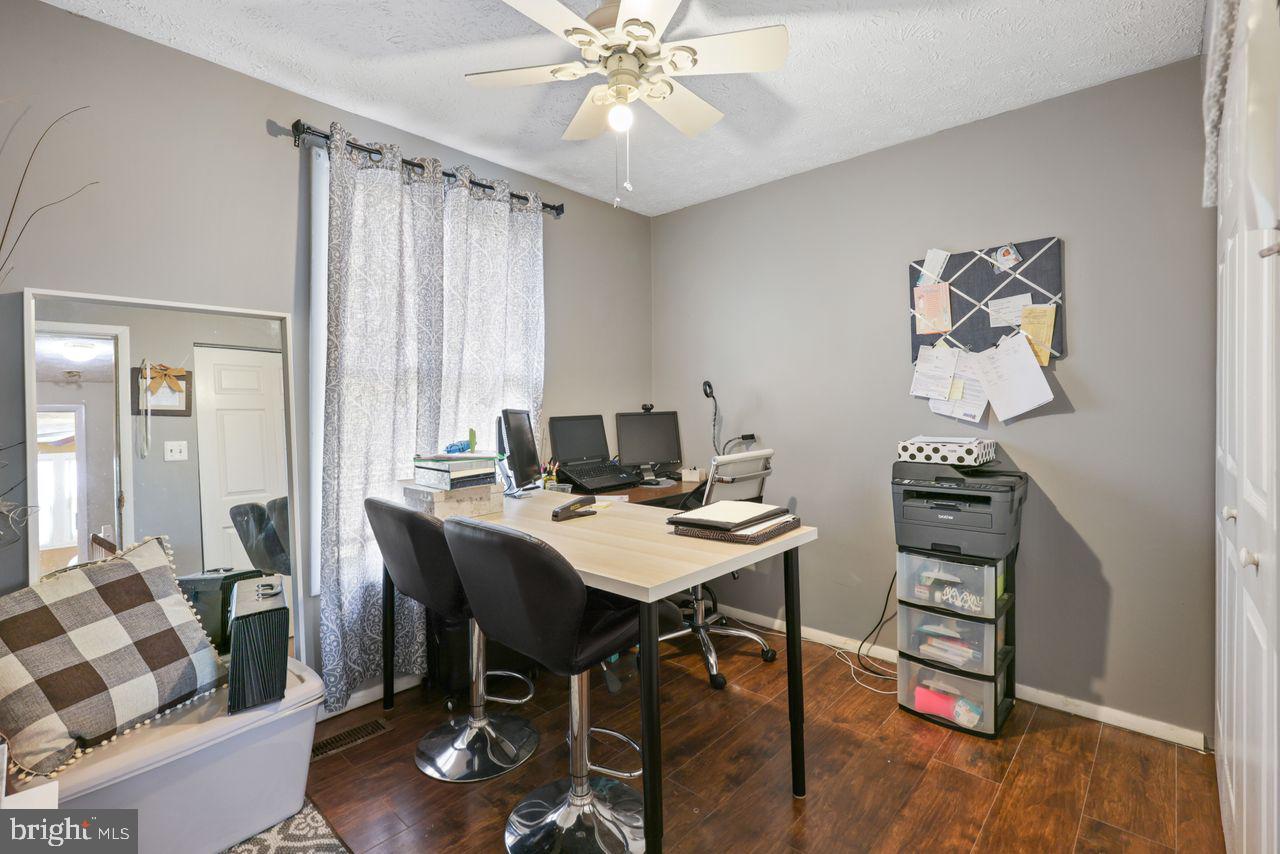 GUNNERS LAKE VILLAGE - Residential