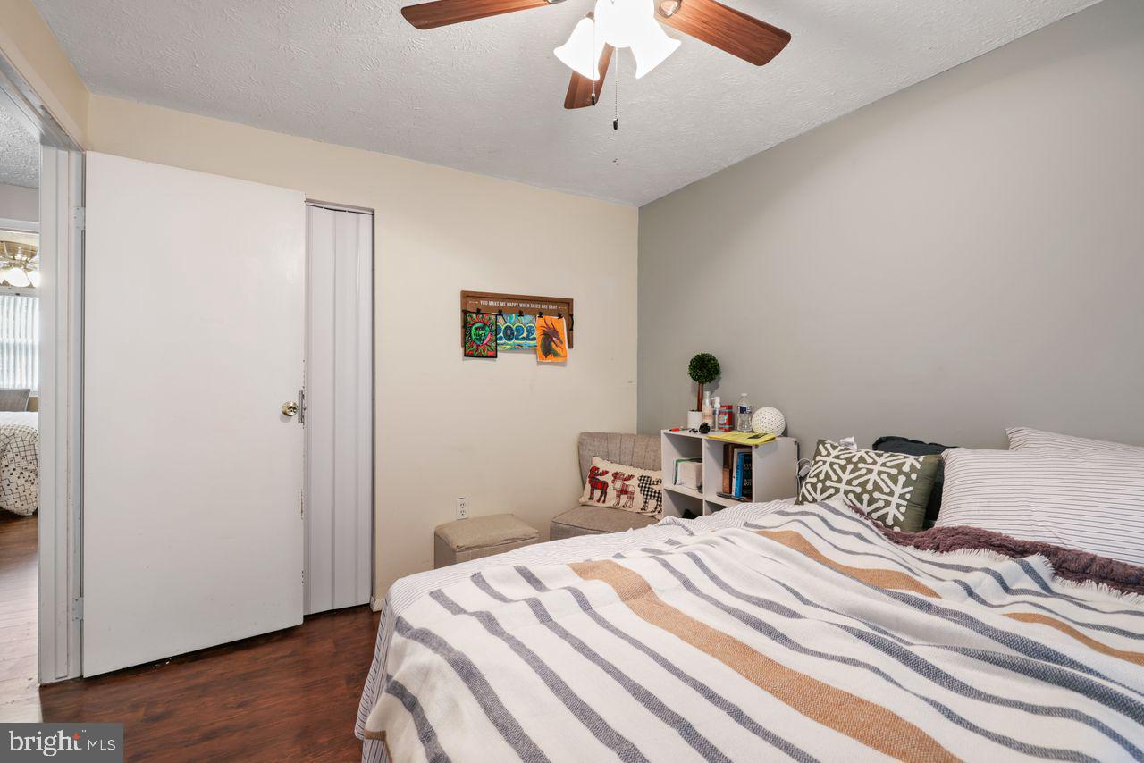 GUNNERS LAKE VILLAGE - Residential