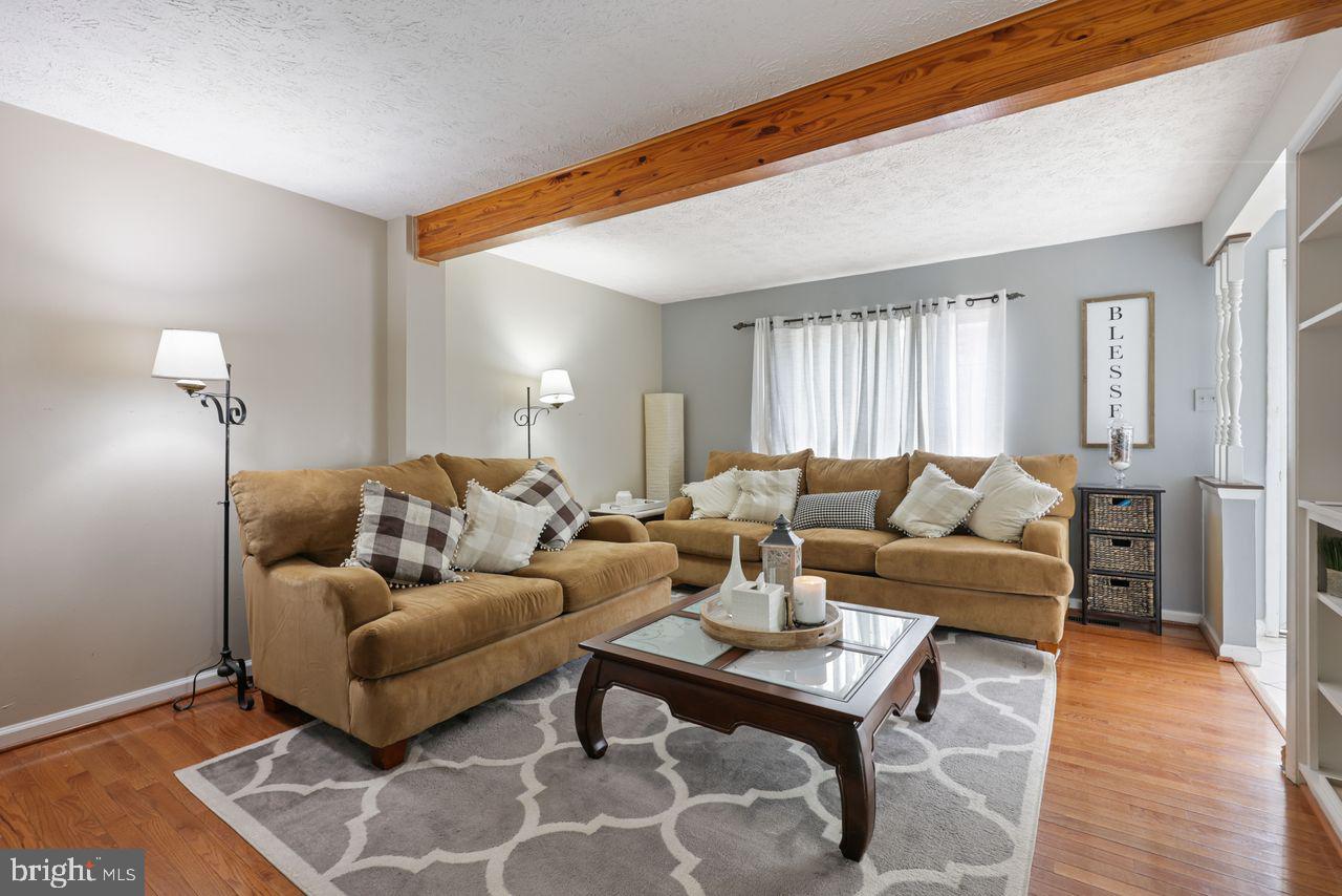 GUNNERS LAKE VILLAGE - Residential