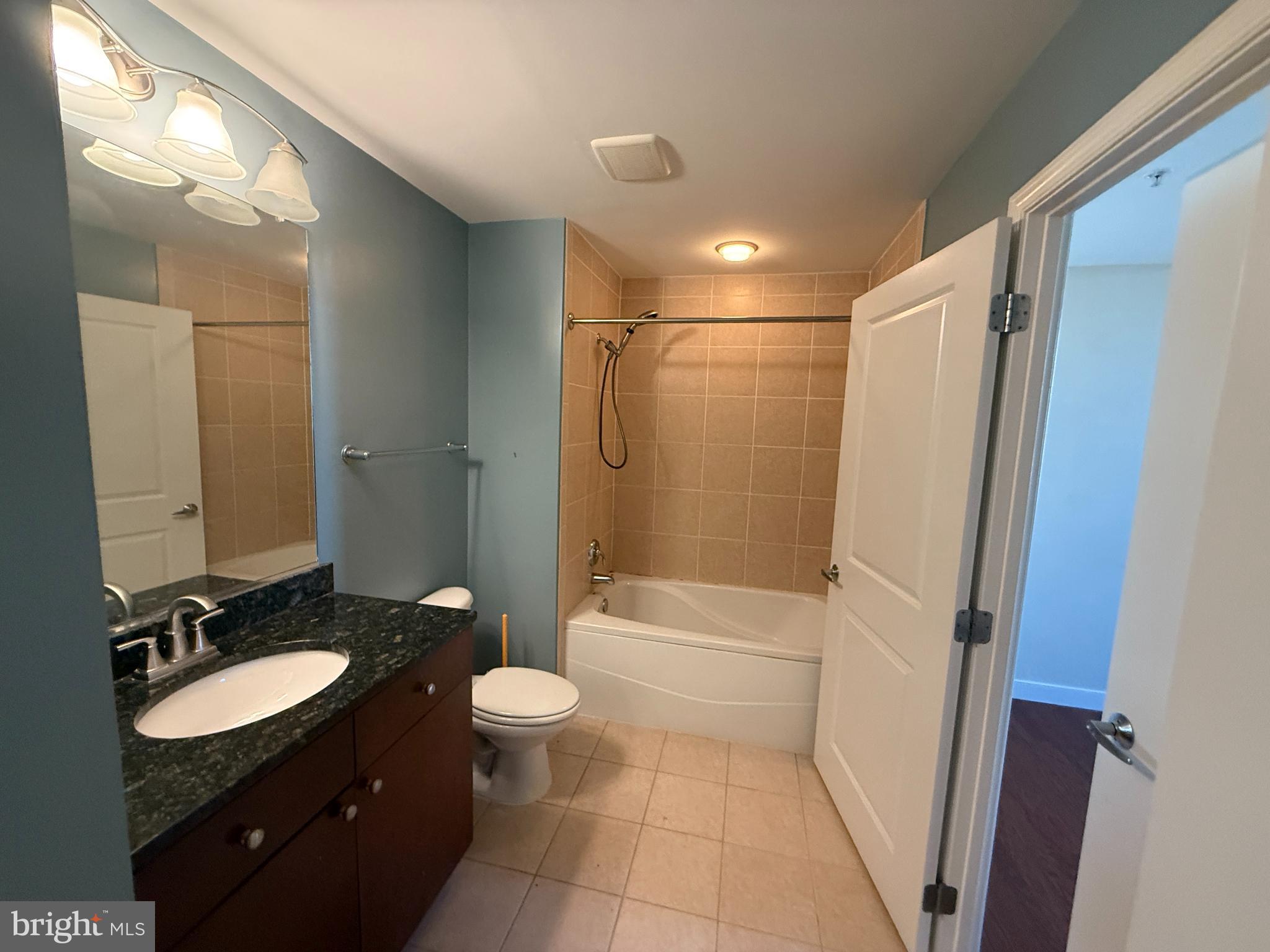 ONE NATIONAL HARBOR CONDOMINIUM - Residential