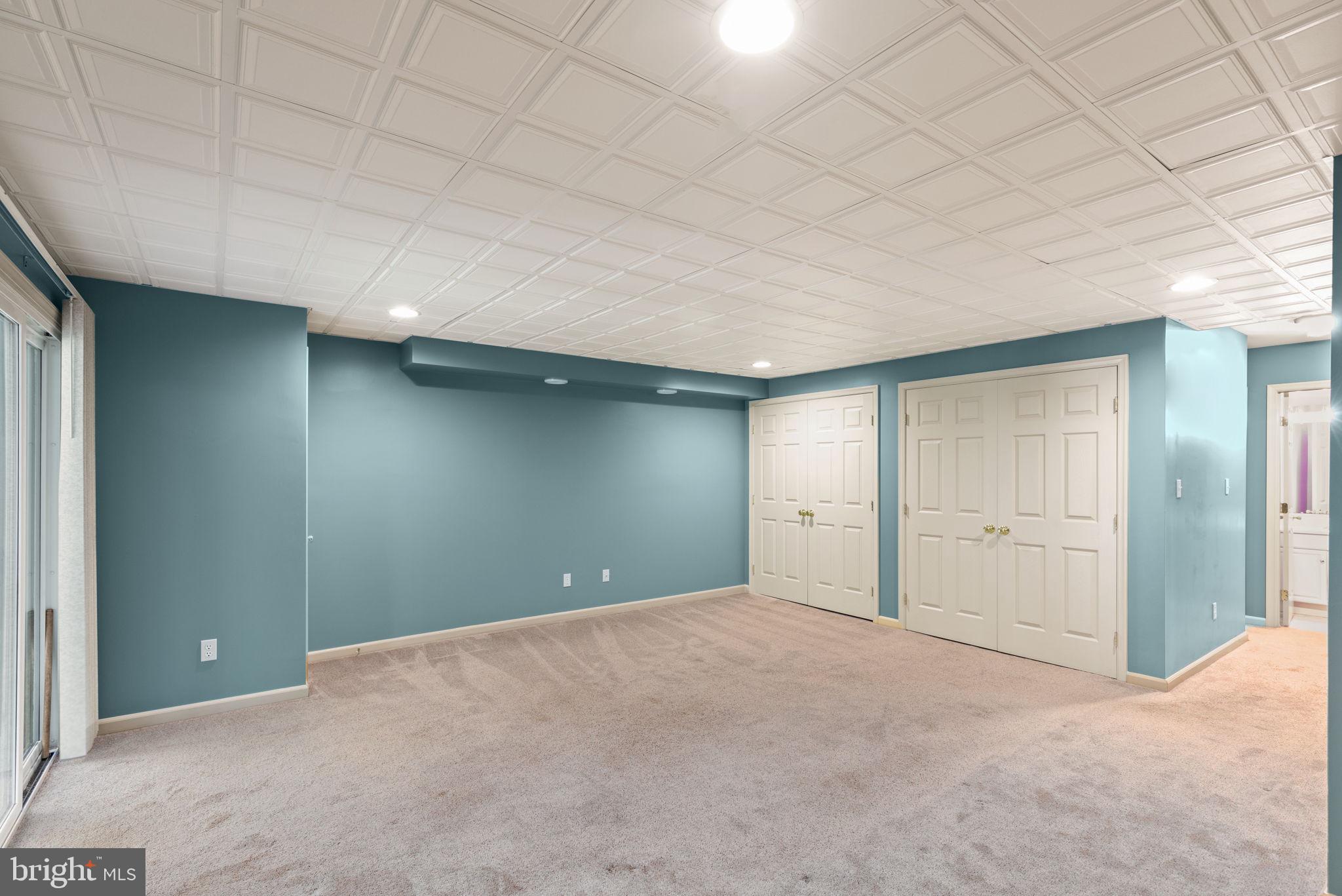 FOXBOROUGH FARMS - Residential