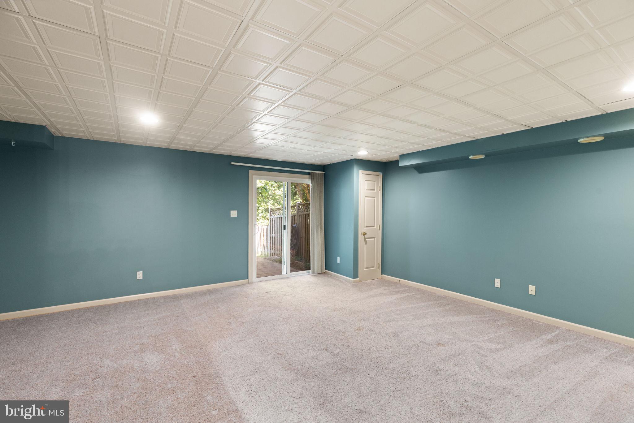 FOXBOROUGH FARMS - Residential