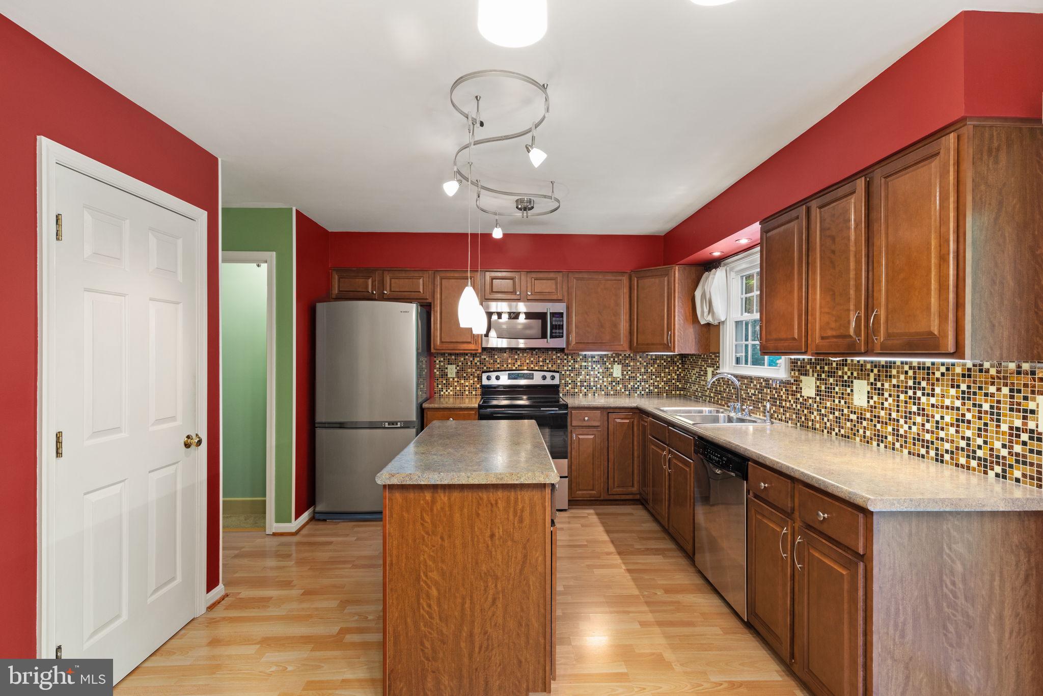 FOXBOROUGH FARMS - Residential