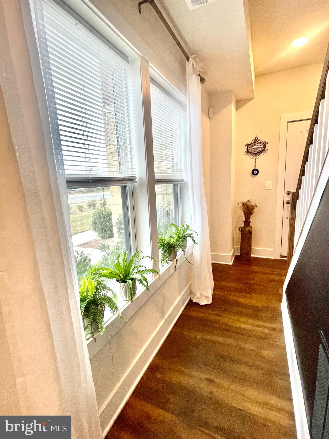 ONE LOUDOUN - Residential